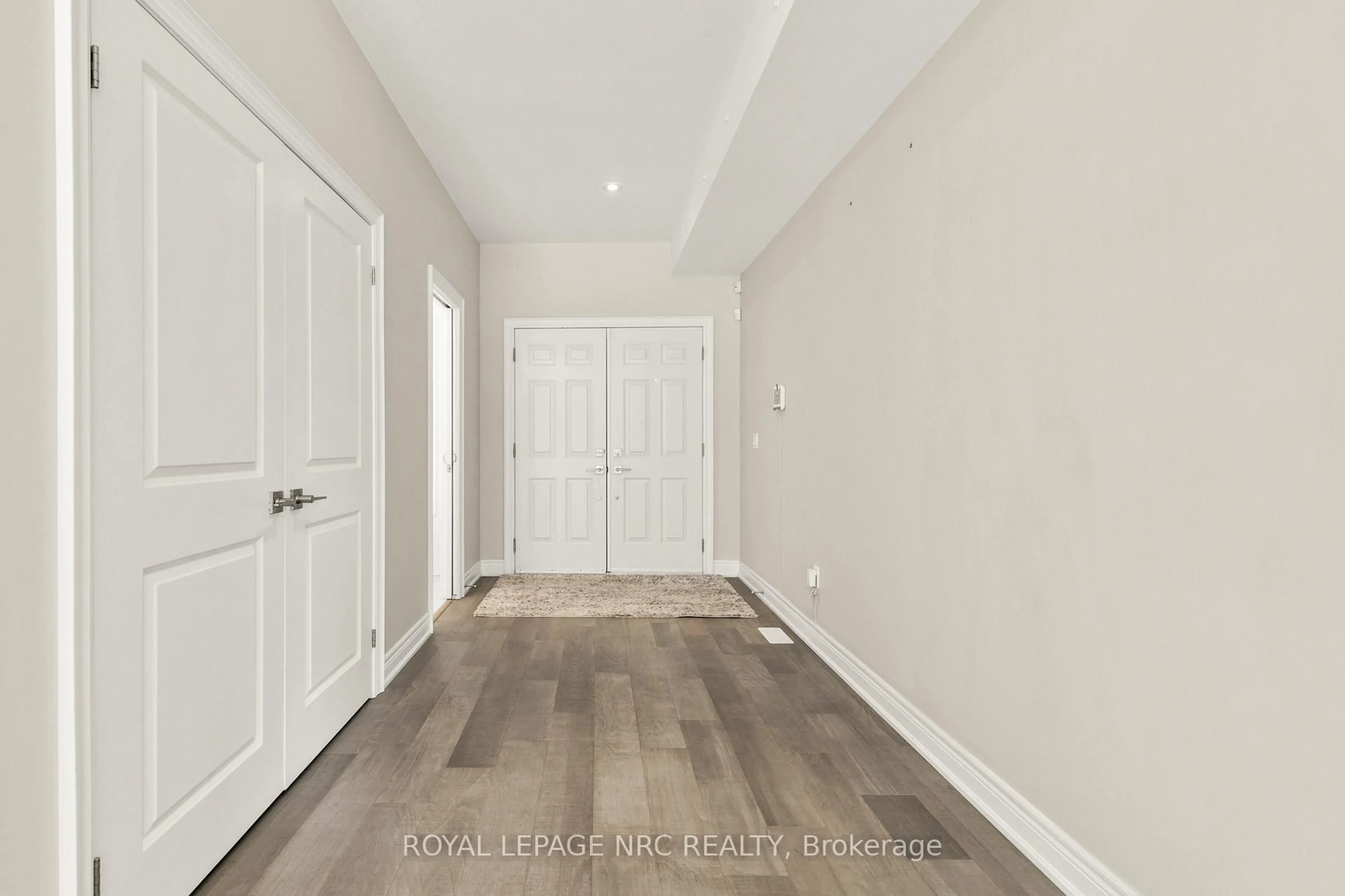 Indoor entryway for 25 Autumn Ave, Thorold Ontario L2V 0H2