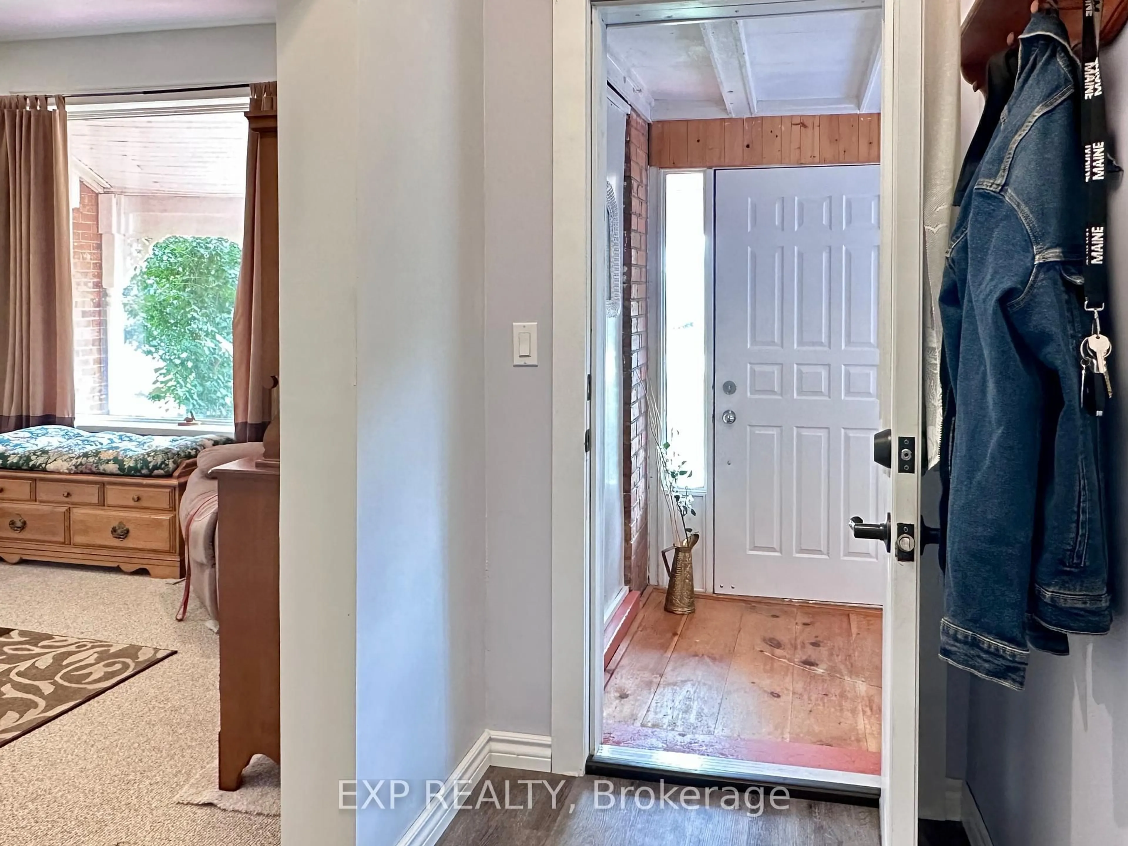 Indoor entryway for 76 Sarah St, Lambton Shores Ontario N0M 2M0