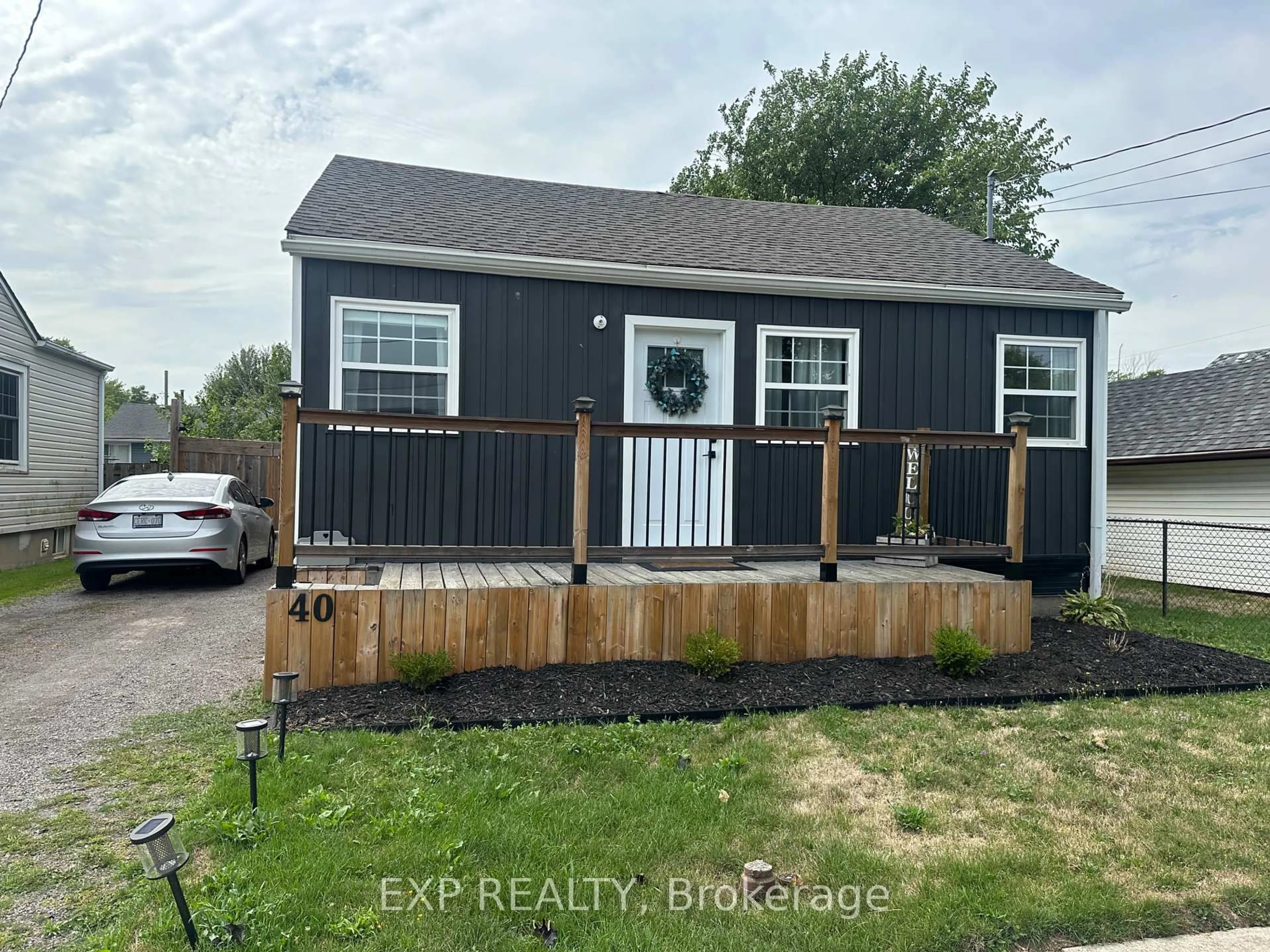 Unknown for 40 Douglas St, Fort Erie Ontario L2A 3W5