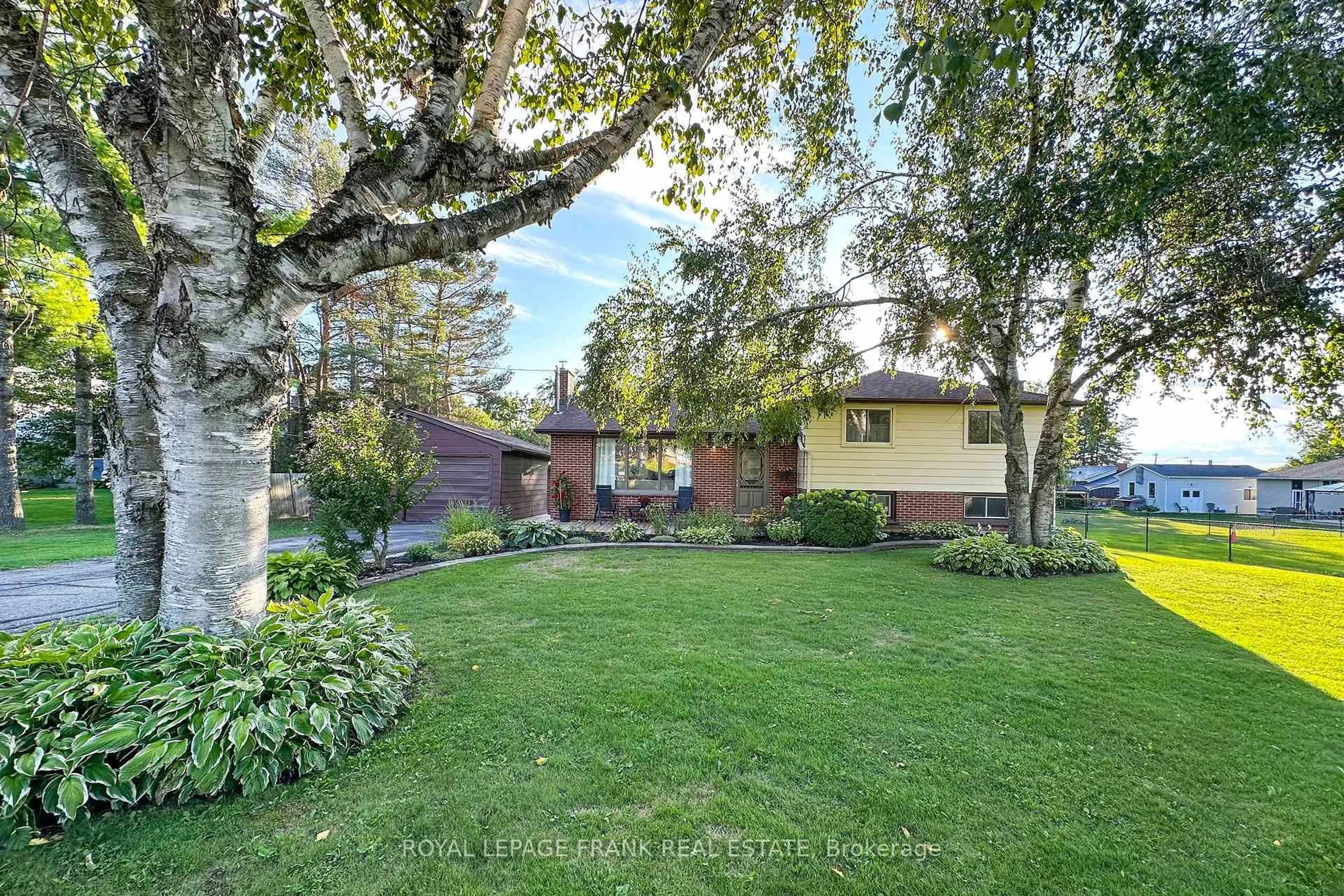 A pic from outside/outdoor area/front of a property/back of a property/a pic from drone, street for 4 Arbour Crt, Kawartha Lakes Ontario L0B 1K0