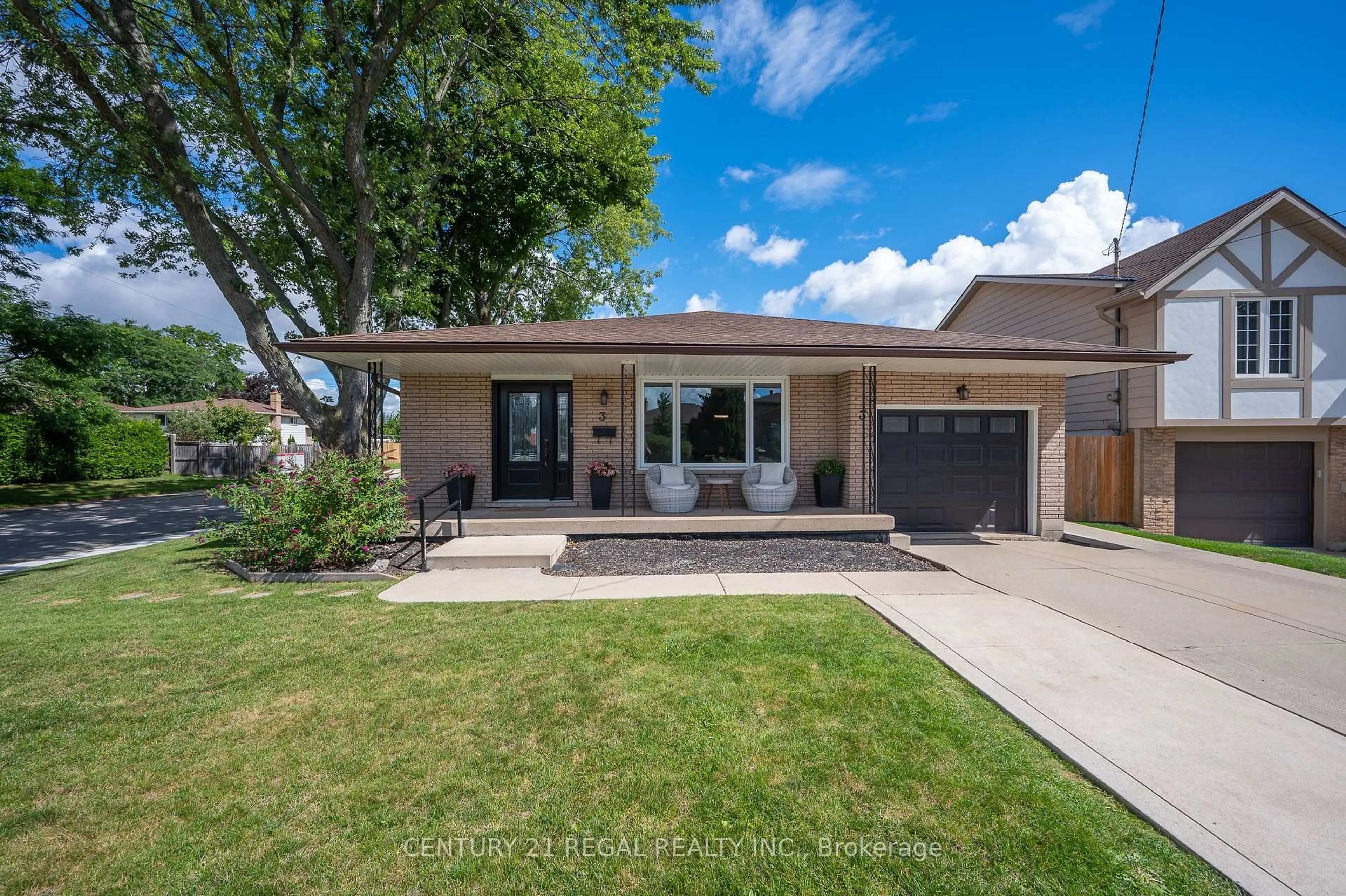 Home with brick exterior material, street for 3 Mentino Crt, Hamilton Ontario L8W 1Z5