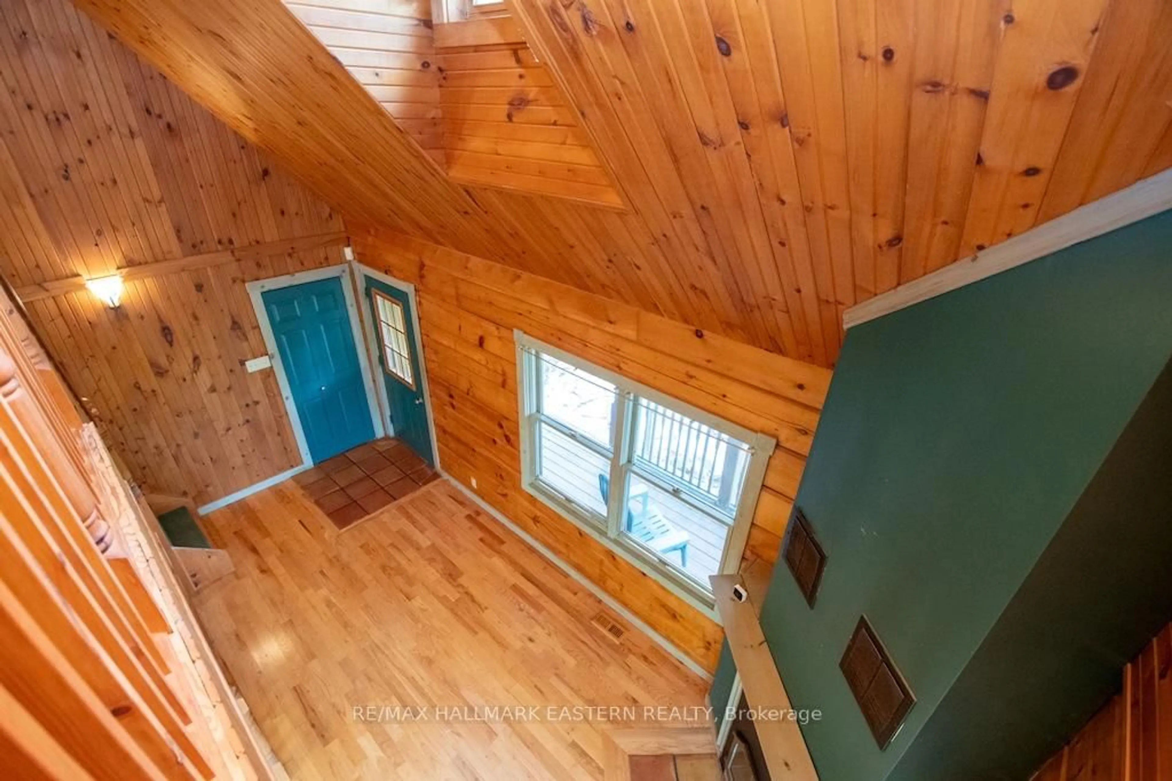 Indoor entryway for 22 Carolina Crt, Trent Lakes Ontario K9J 6X2