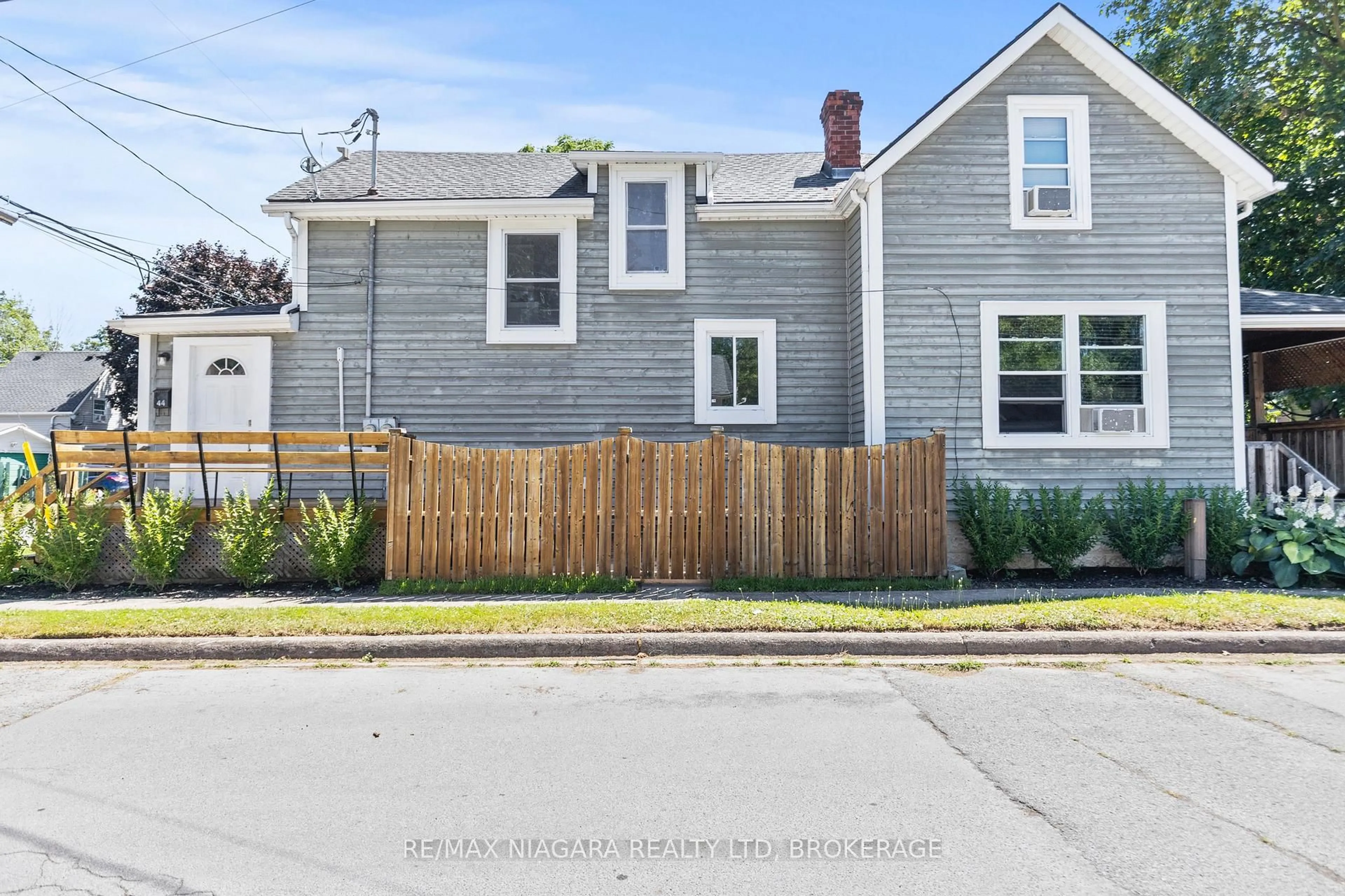 Unknown for 44 Forsythe St, Fort Erie Ontario L2A 1X2