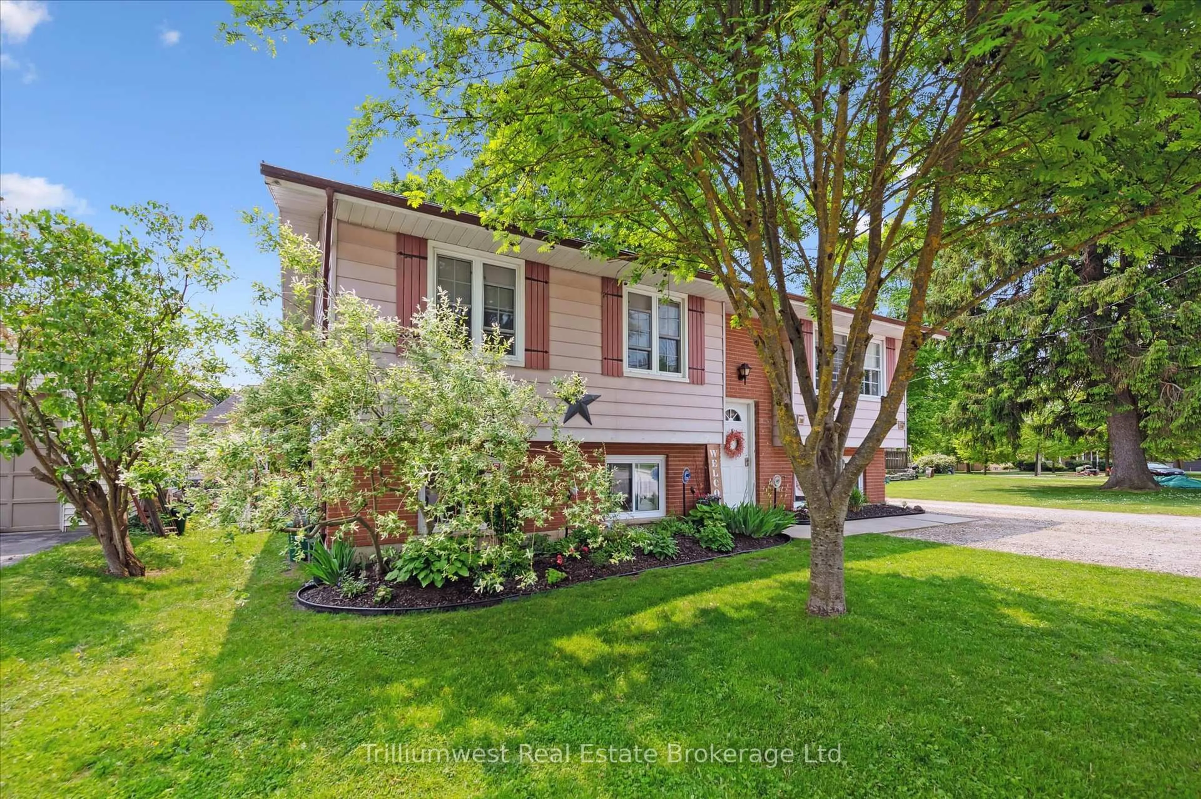 Home with brick exterior material, street for 350 Wellington St, Wellington North Ontario N0G 2L1