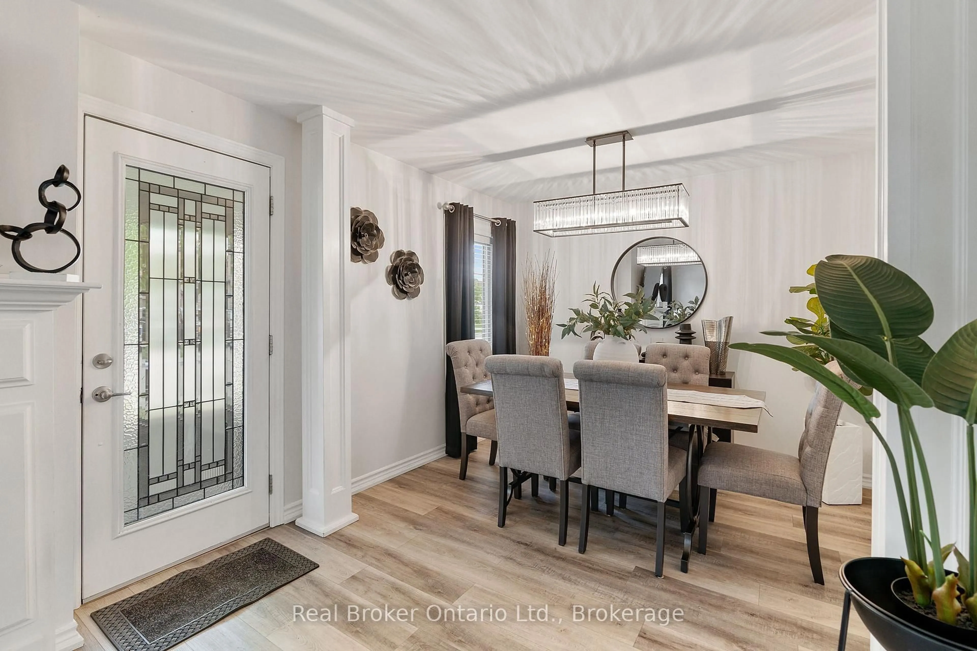 Dining room, unknown for 243 Adeline Ave, Hamilton Ontario L8H 5T9