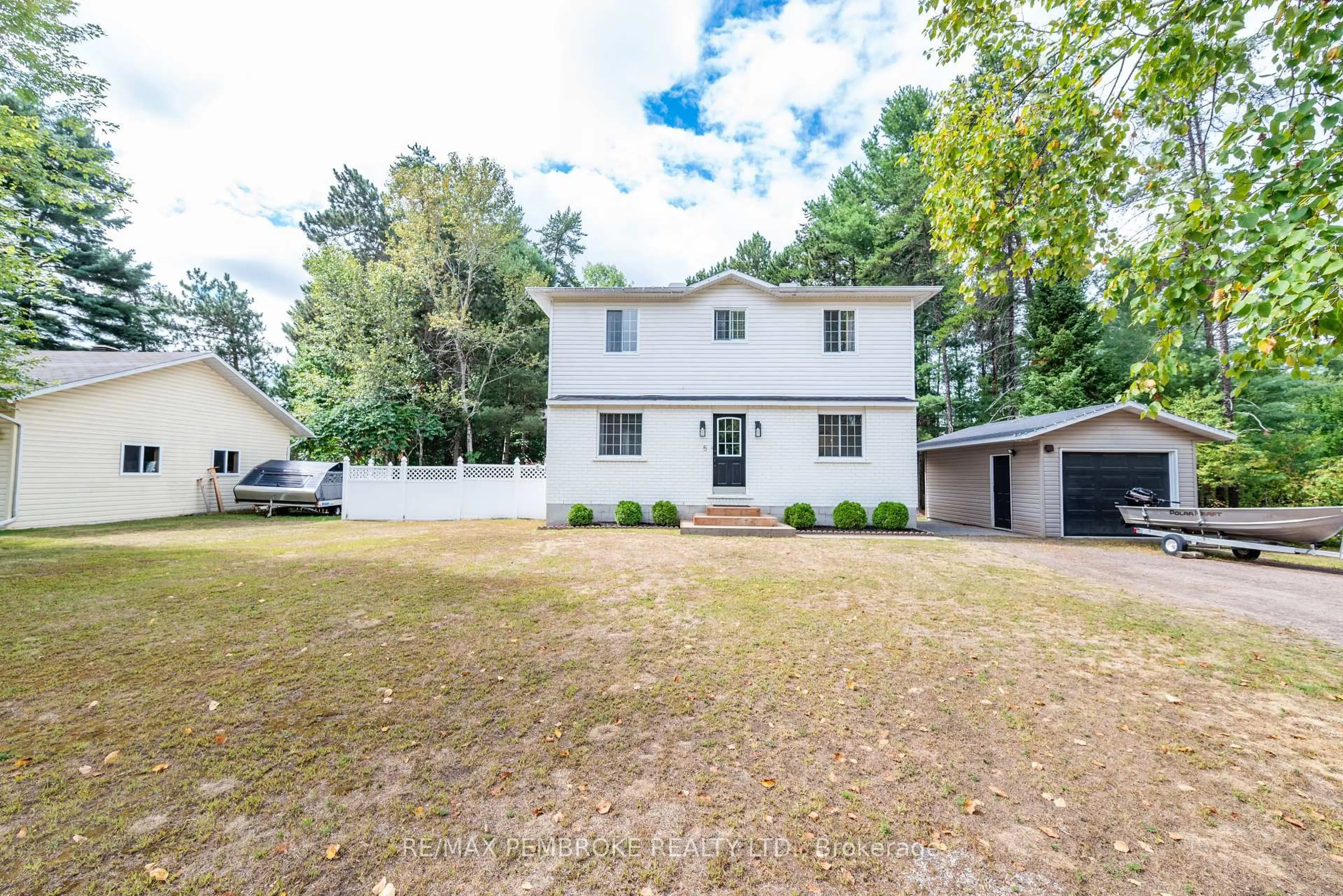 A pic from outside/outdoor area/front of a property/back of a property/a pic from drone, street for 5 Dennis Cres, Petawawa Ontario K8A 8P3