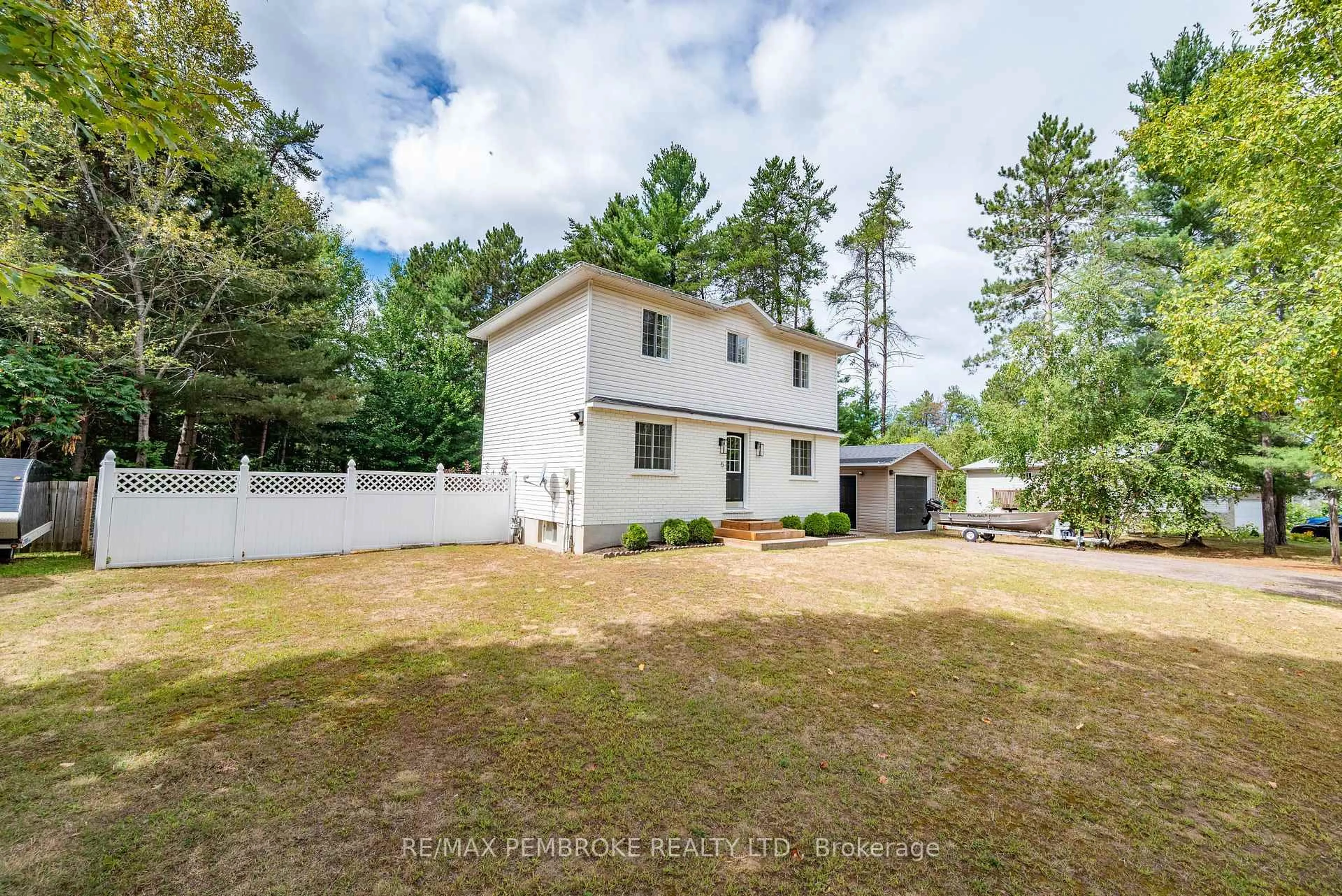 A pic from outside/outdoor area/front of a property/back of a property/a pic from drone, unknown for 5 Dennis Cres, Petawawa Ontario K8A 8P3