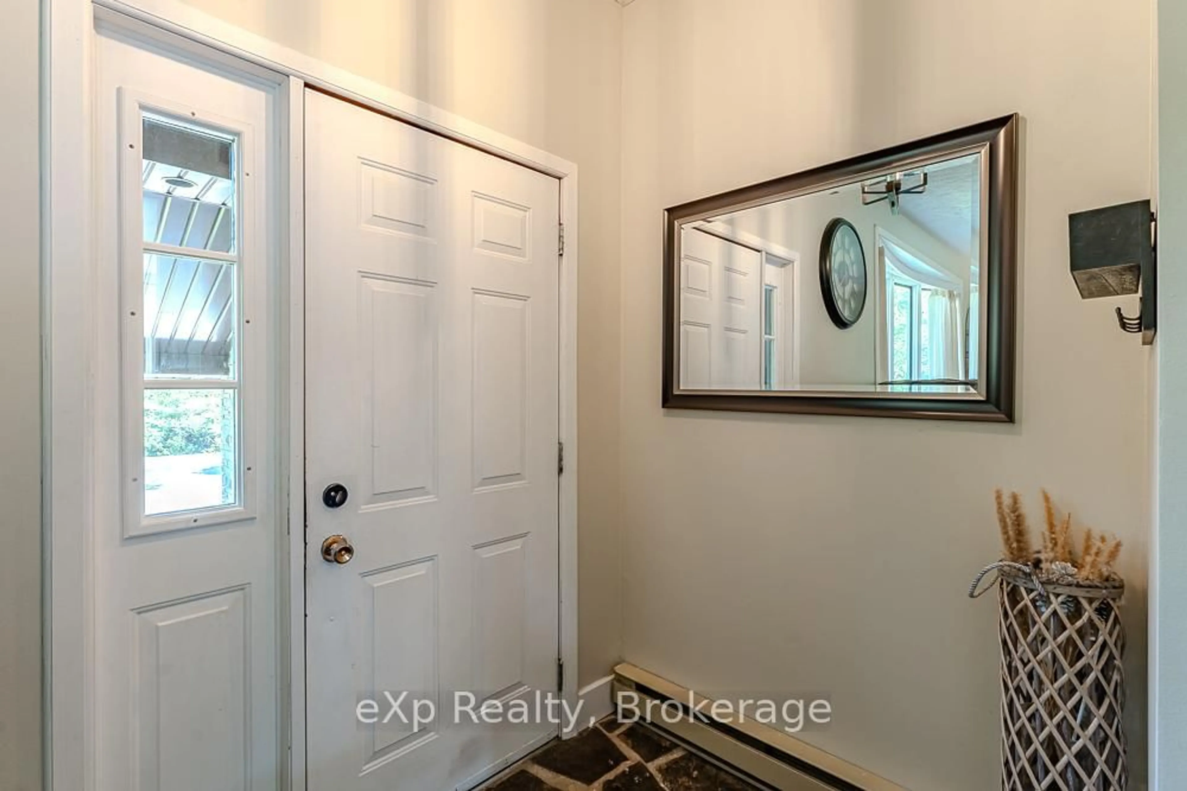 Indoor entryway for 502354 Grey Road 1 Rd, Georgian Bluffs Ontario N0H 2T0