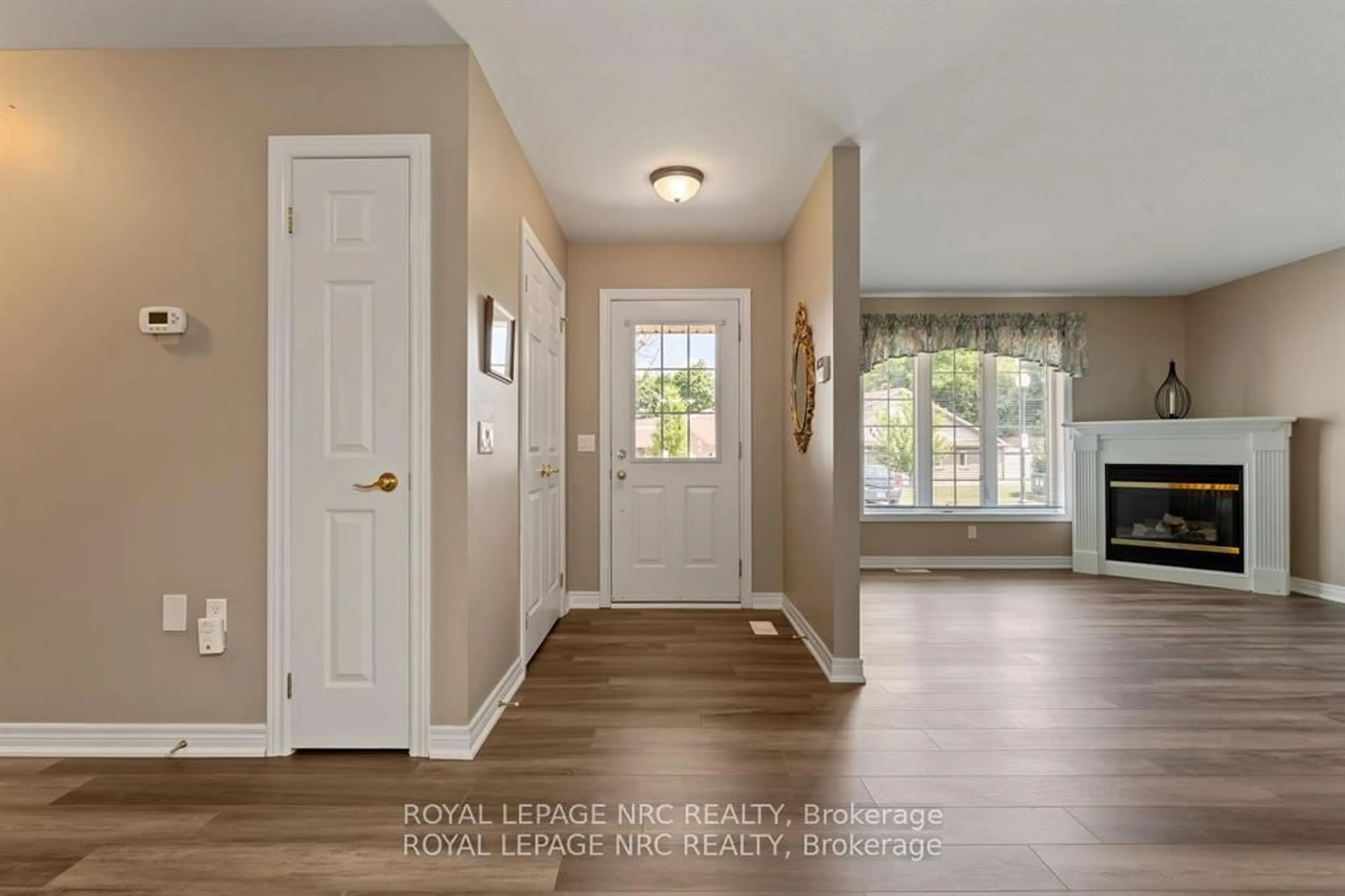 Indoor entryway for 3900 Rainbow Lane, Lincoln Ontario L0R 2C0