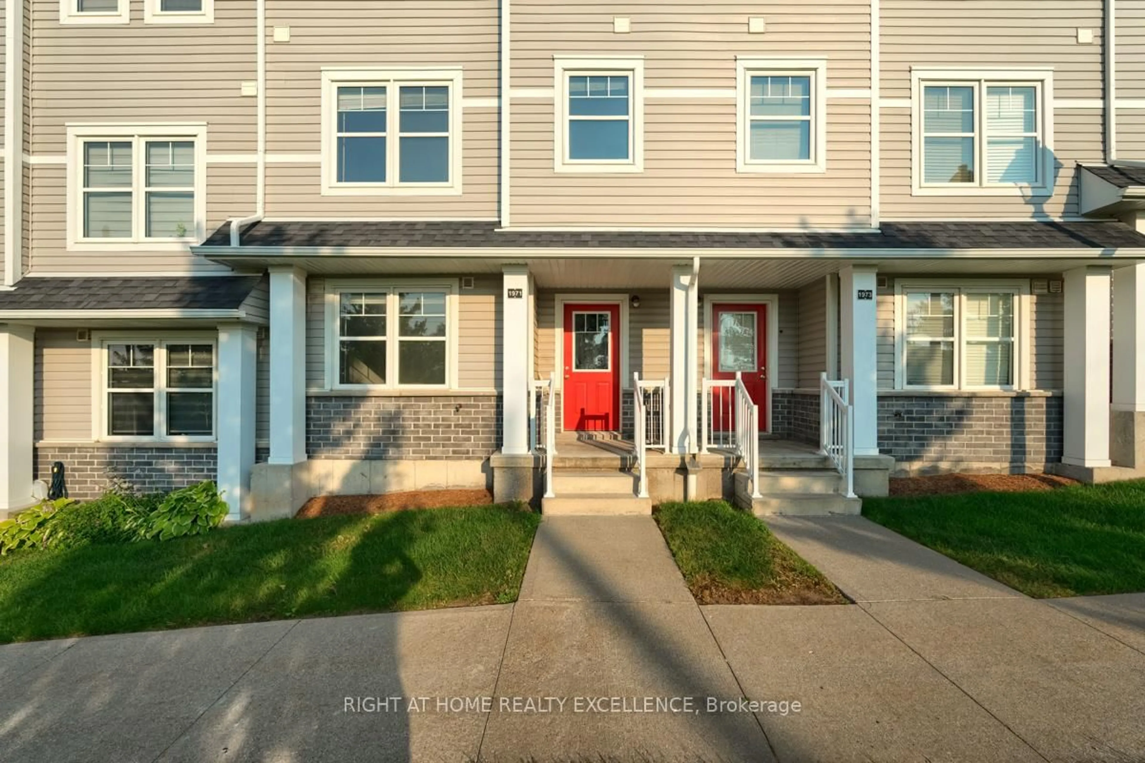 Unknown for 1971 Ottawa St, Kitchener Ontario N2E 0G7