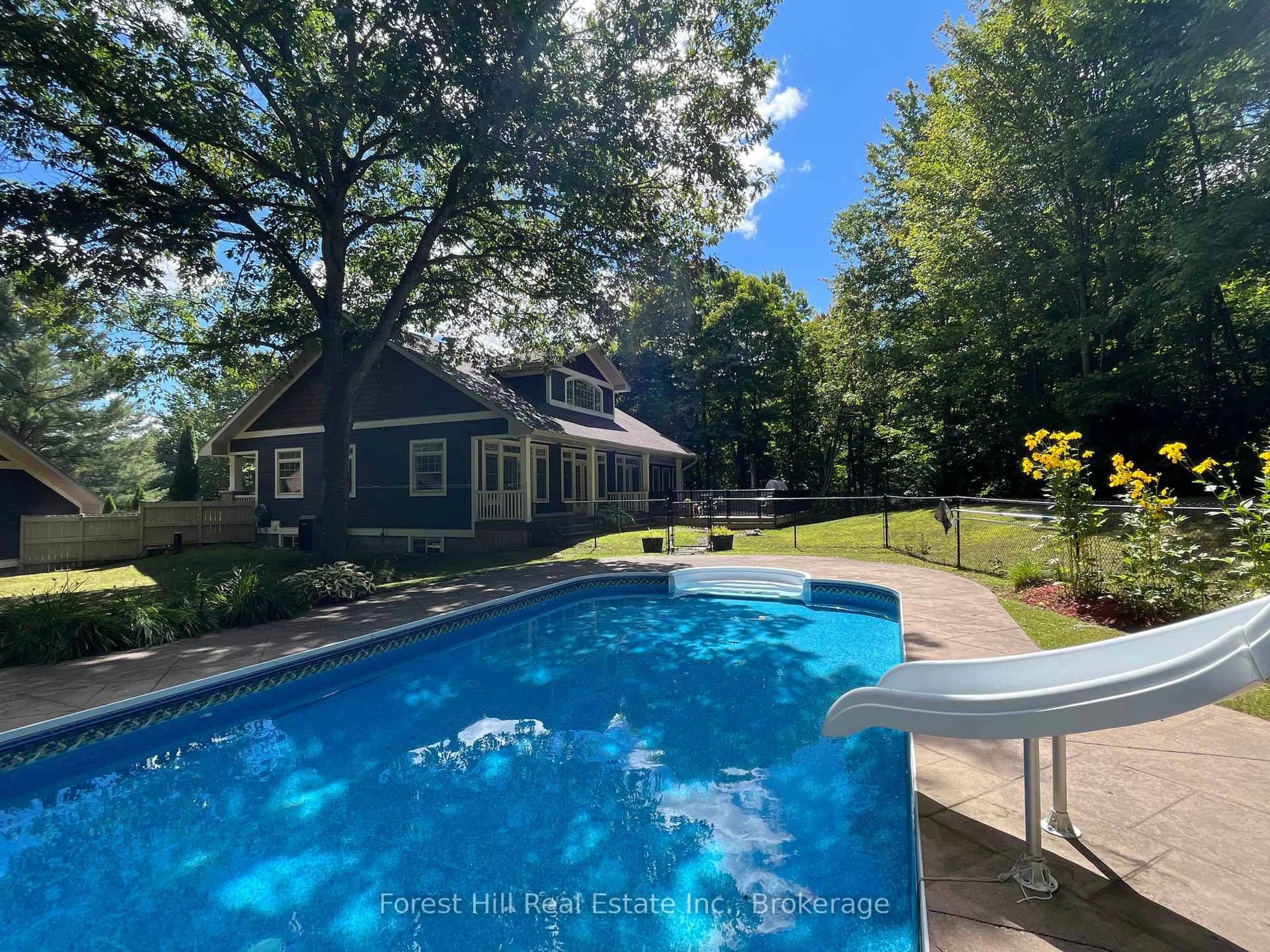 A pic from outside/outdoor area/front of a property/back of a property/a pic from drone, water/lake/river/ocean view for 1474 Etwell Rd, Huntsville Ontario P1H 2J2