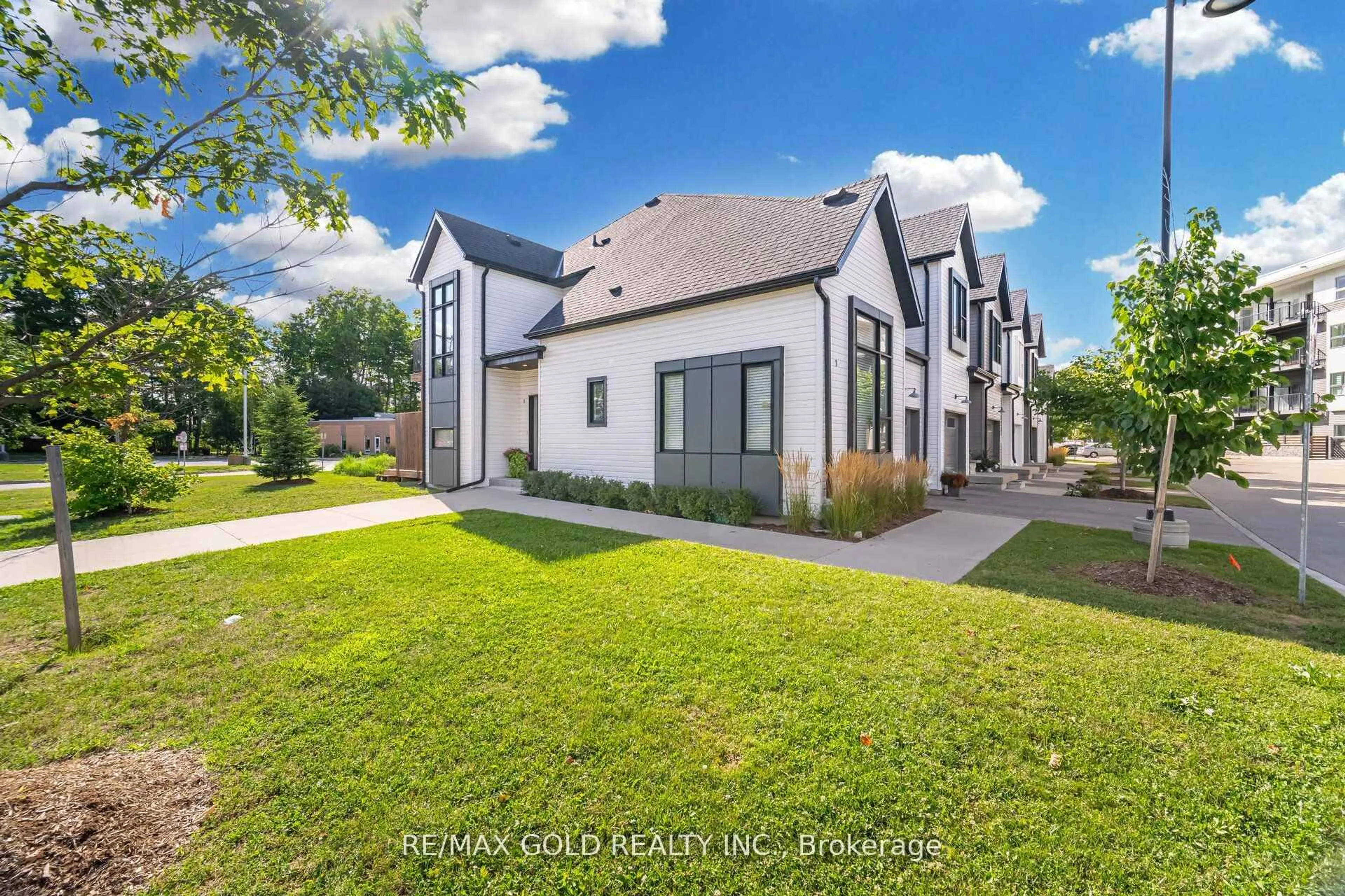 A pic from outside/outdoor area/front of a property/back of a property/a pic from drone, street for 110 Fergus Ave #1, Kitchener Ontario N2K 0K9