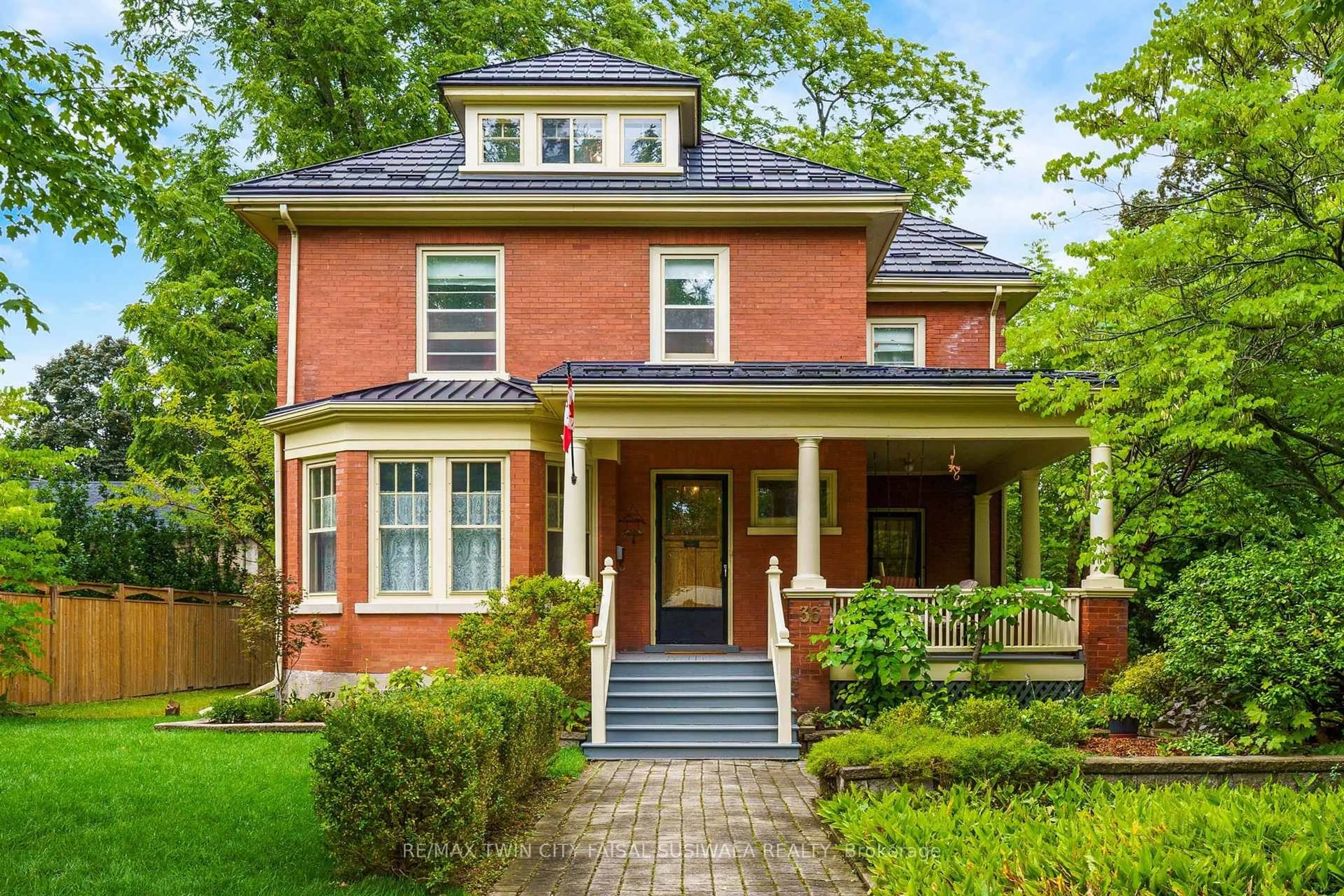 Home with brick exterior material, street for 36 Wentworth Ave, Cambridge Ontario N1S 1G6
