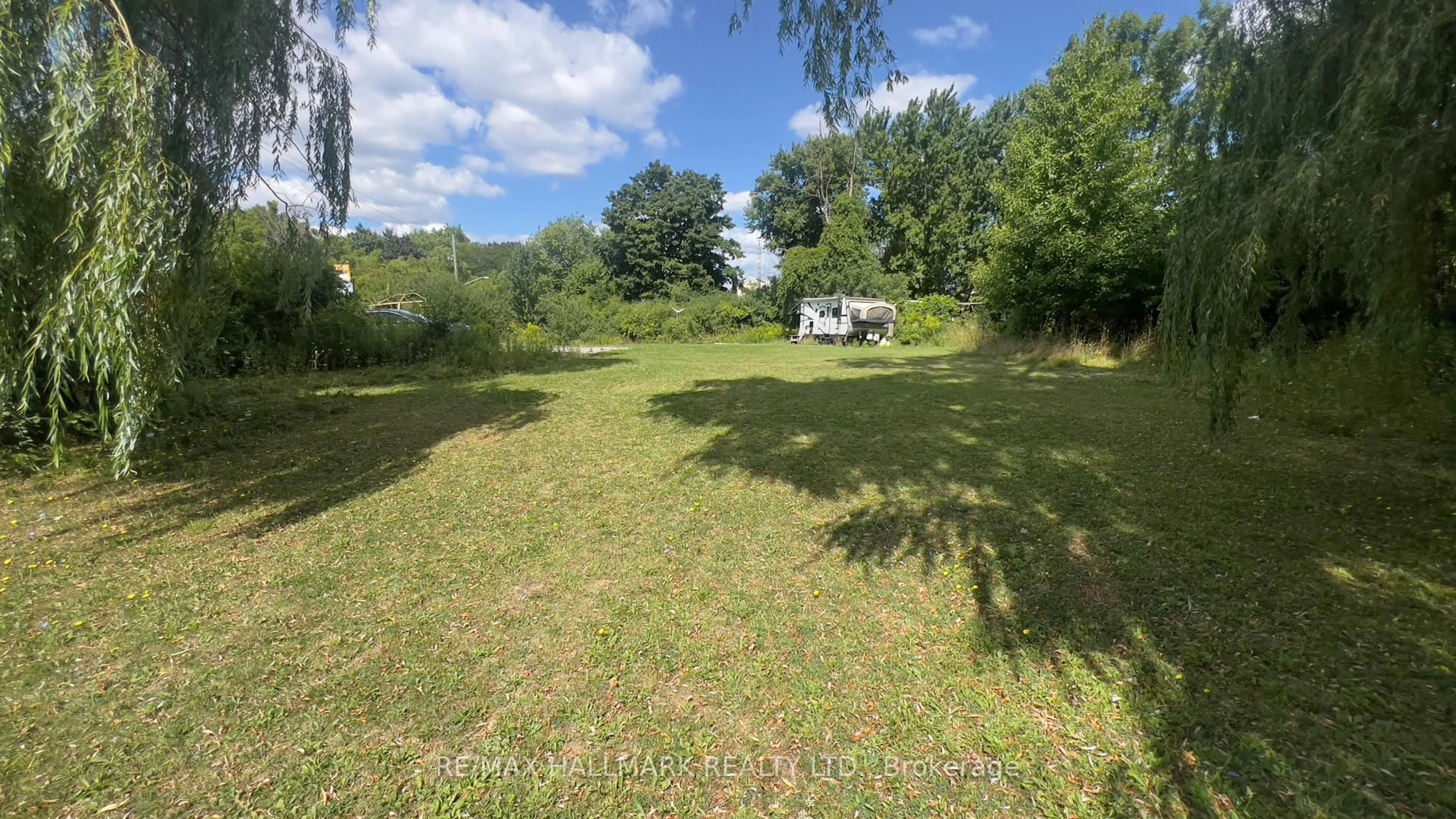 A pic from outside/outdoor area/front of a property/back of a property/a pic from drone, forest/trees view for 559 Dundas St, Hamilton Ontario L0R 2H1