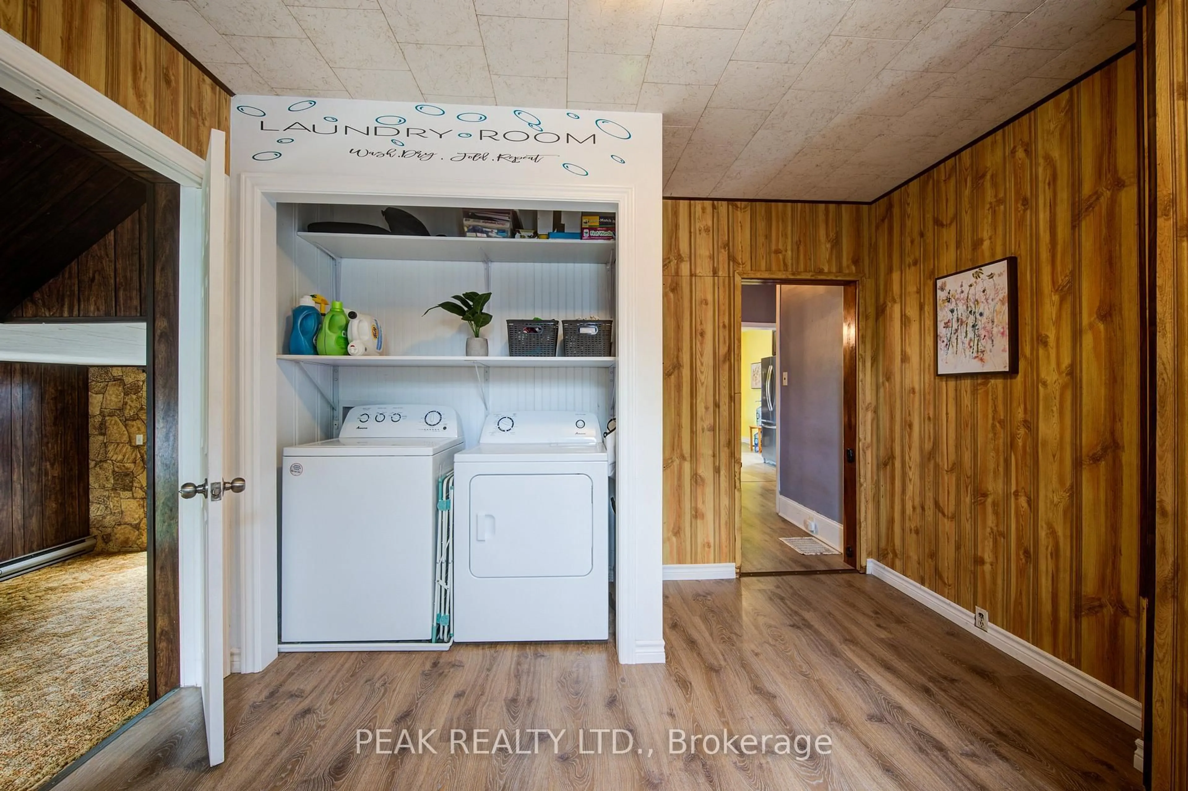 Laundry room for 37 Decew St, East Zorra-Tavistock Ontario N0B 2R0