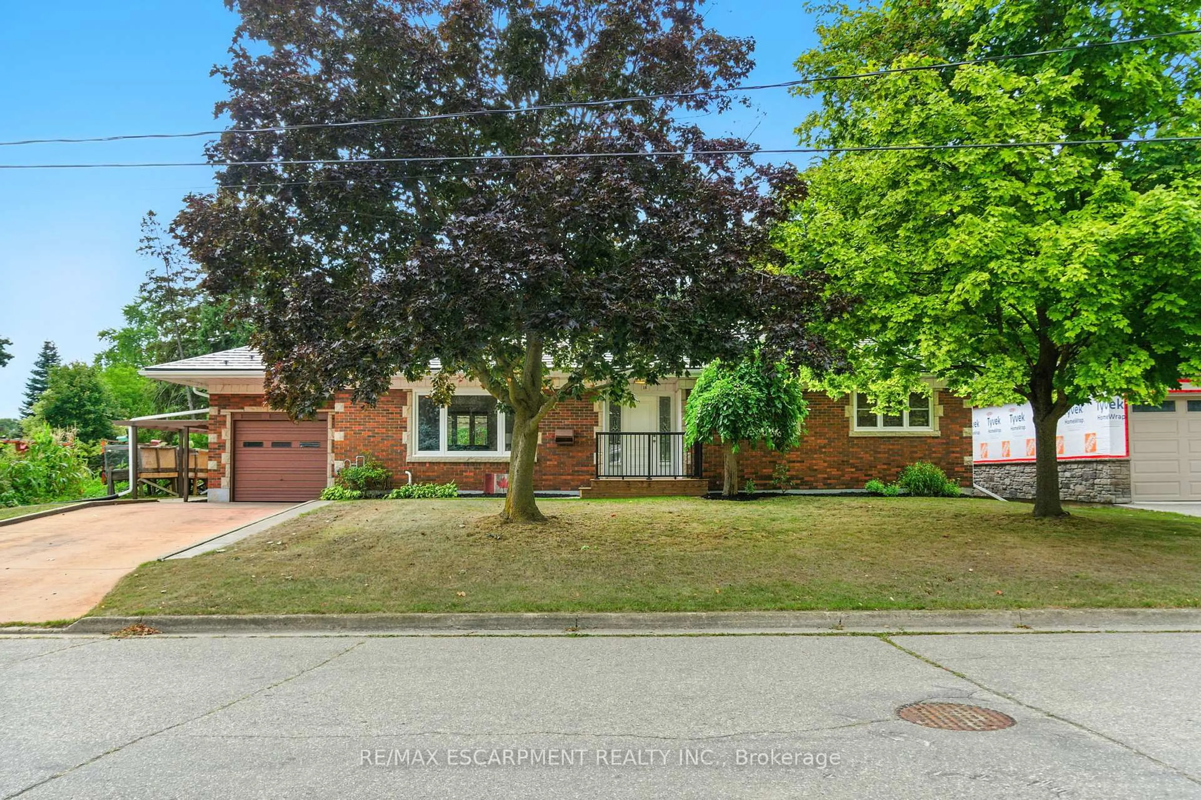 Home with brick exterior material, street for 10 SHEFFIELD Ave, Brantford Ontario N3S 6V8