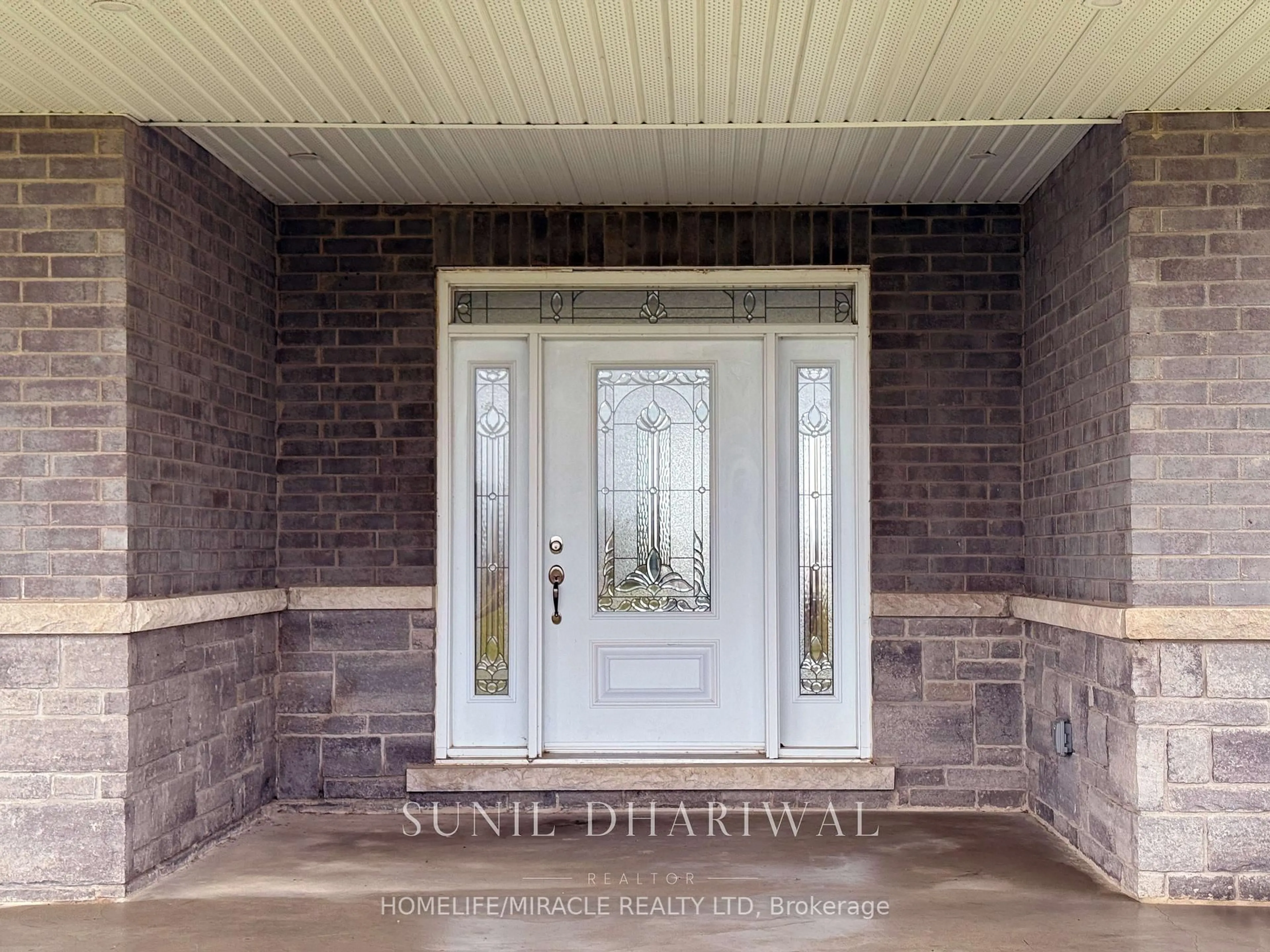 Indoor entryway for 433108 4th Line, Amaranth Ontario L9W 0P1