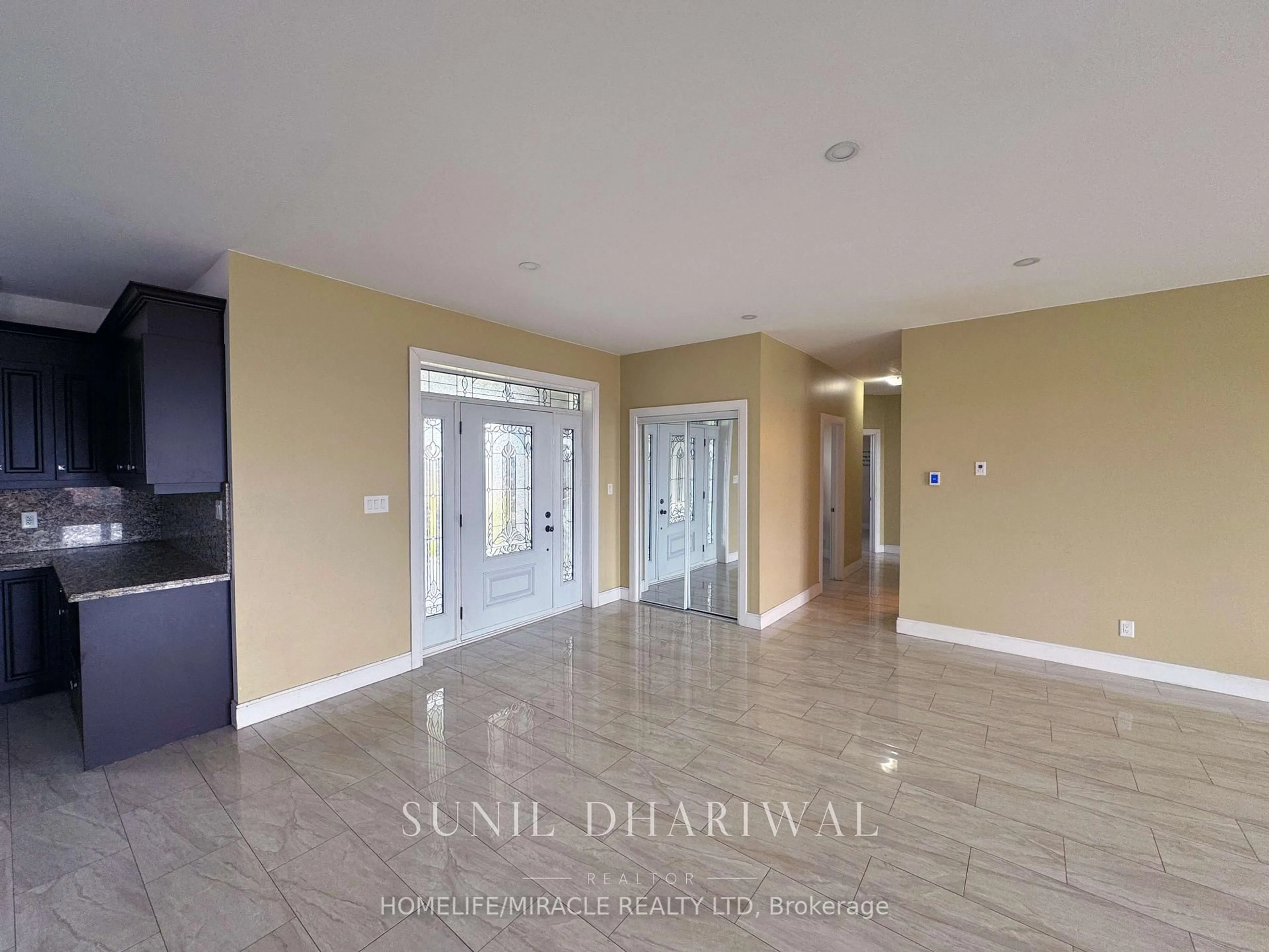 Indoor entryway for 433108 4th Line, Amaranth Ontario L9W 0P1