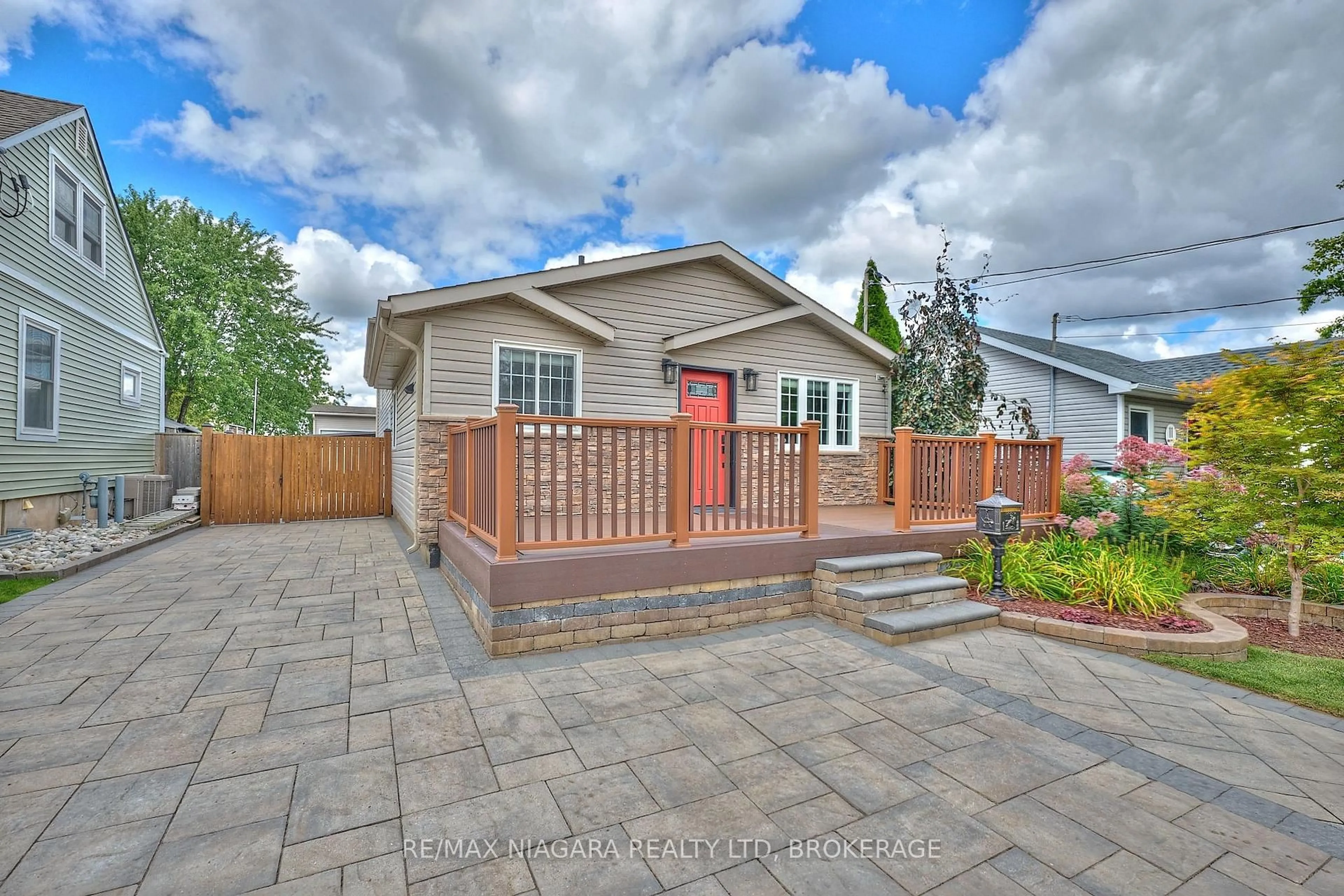 Unknown for 9 Keele St, St. Catharines Ontario L2T 1M6