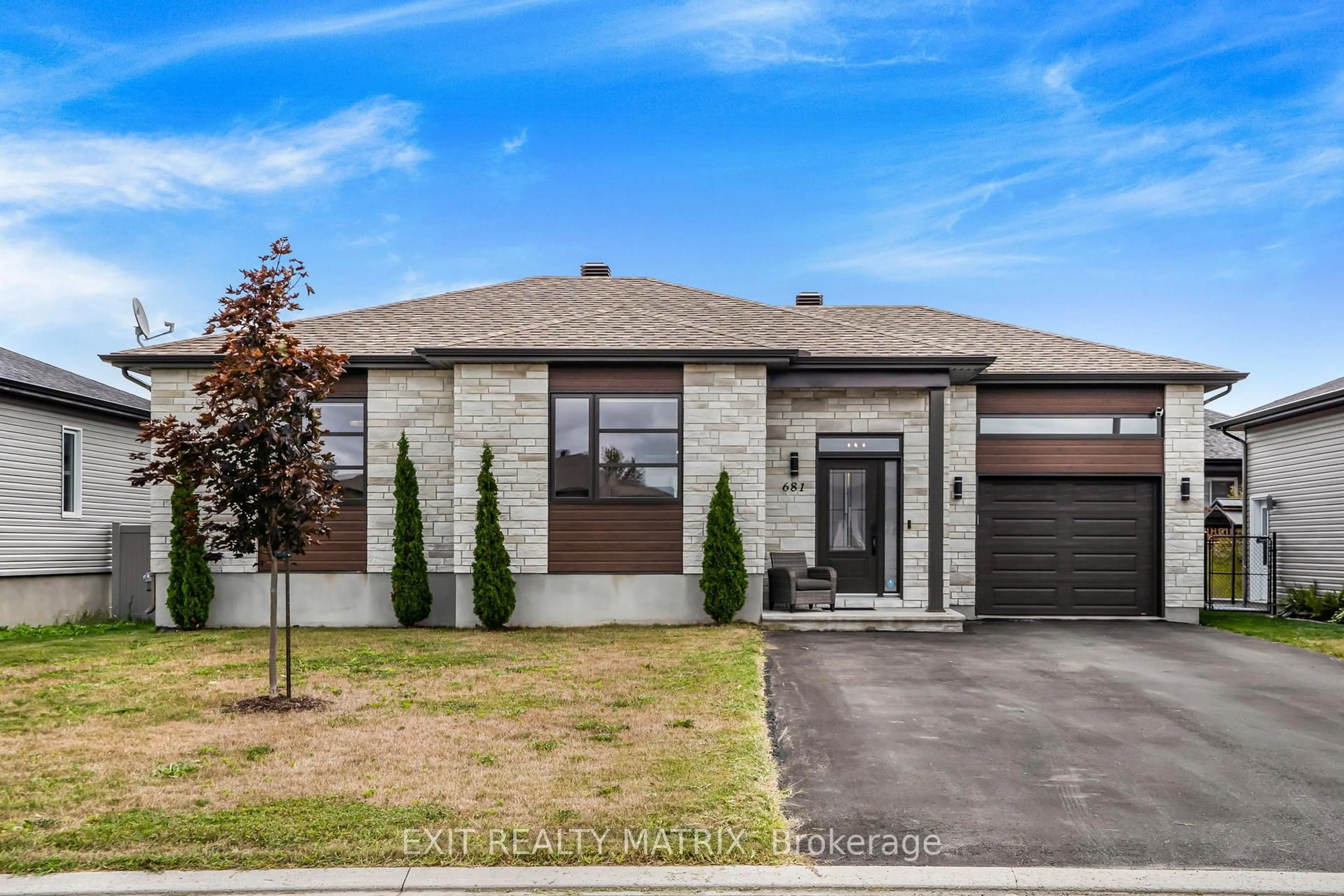 Home with brick exterior material, street for 681 Roxane Cres, Hawkesbury Ontario K6A 3W9
