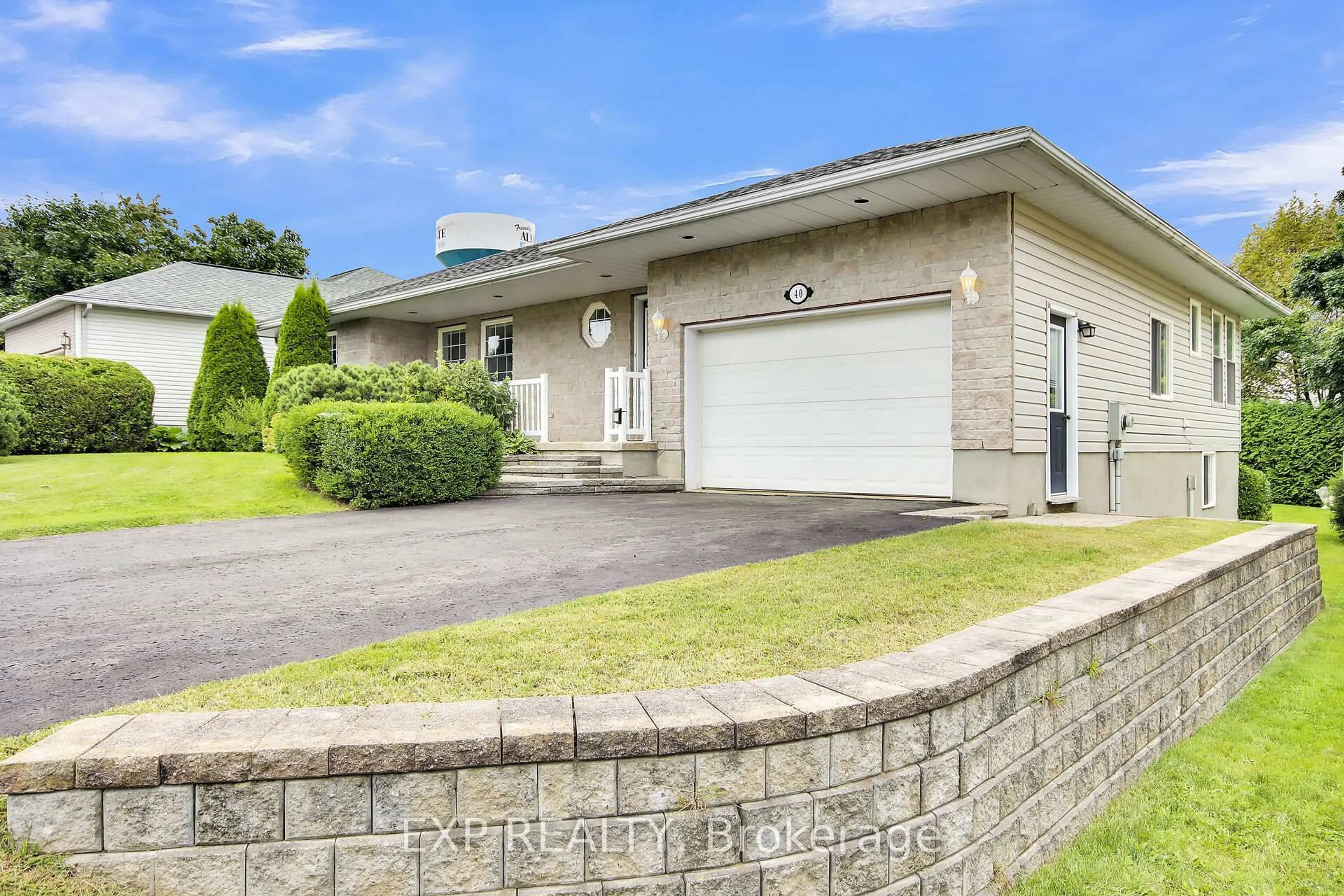 Home with brick exterior material, street for 40 Evelyn St, Almonte Ontario K0A 1A0