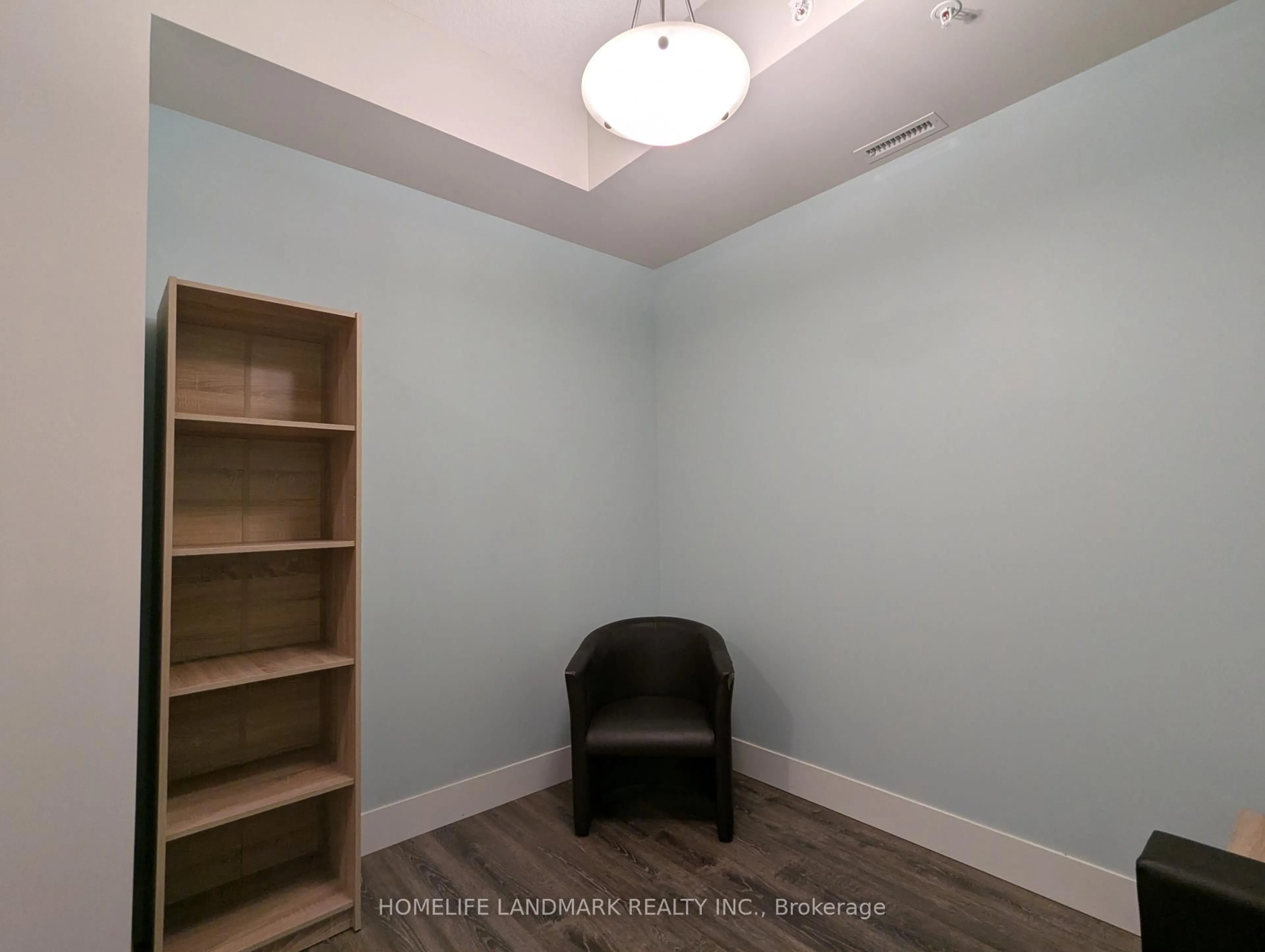 A pic of a room for 253 Albert St #302, Waterloo Ontario N2L 3T7