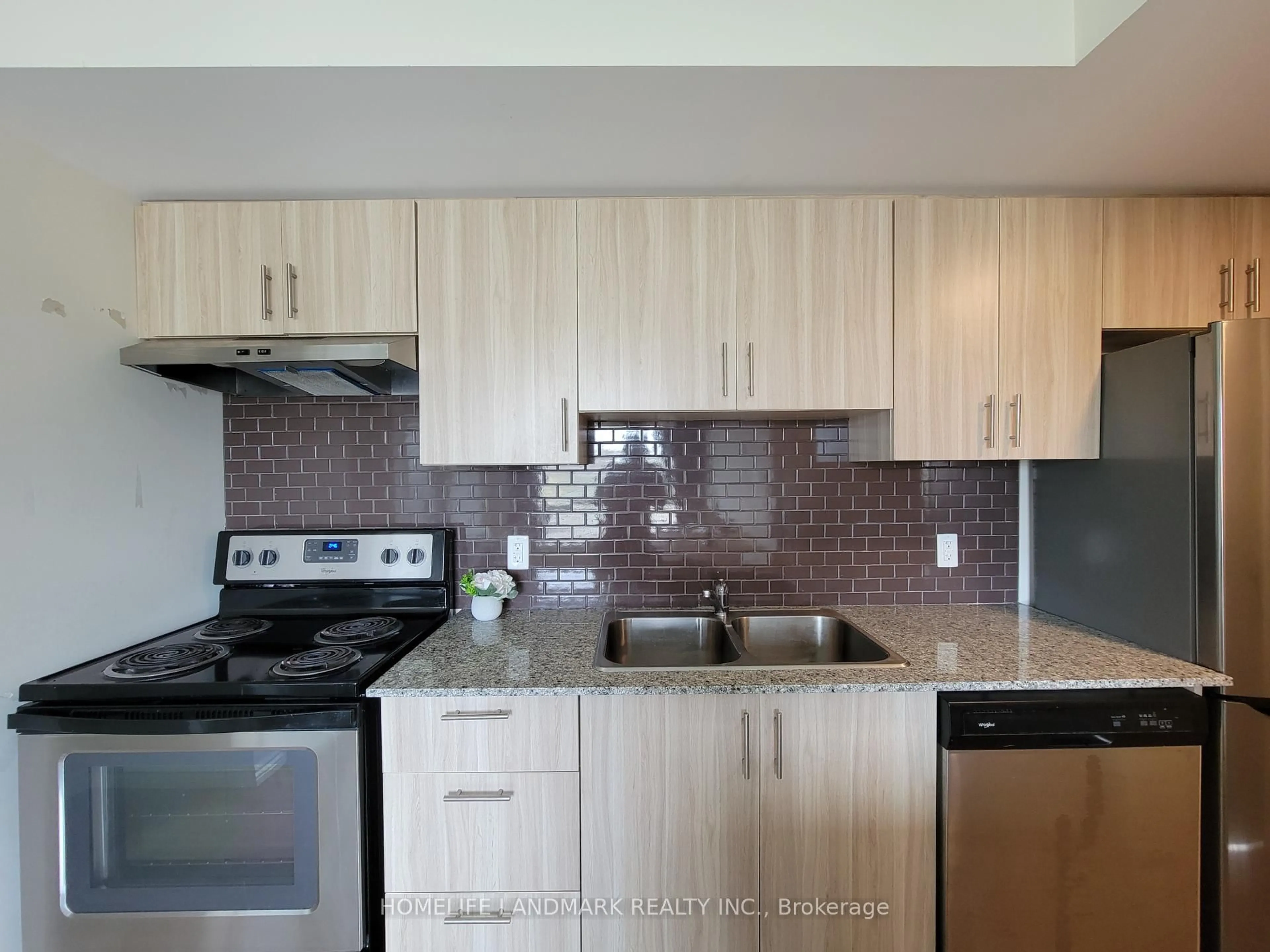 Standard kitchen, unknown for 275 Larch St #G401, Waterloo Ontario N2L 3R2