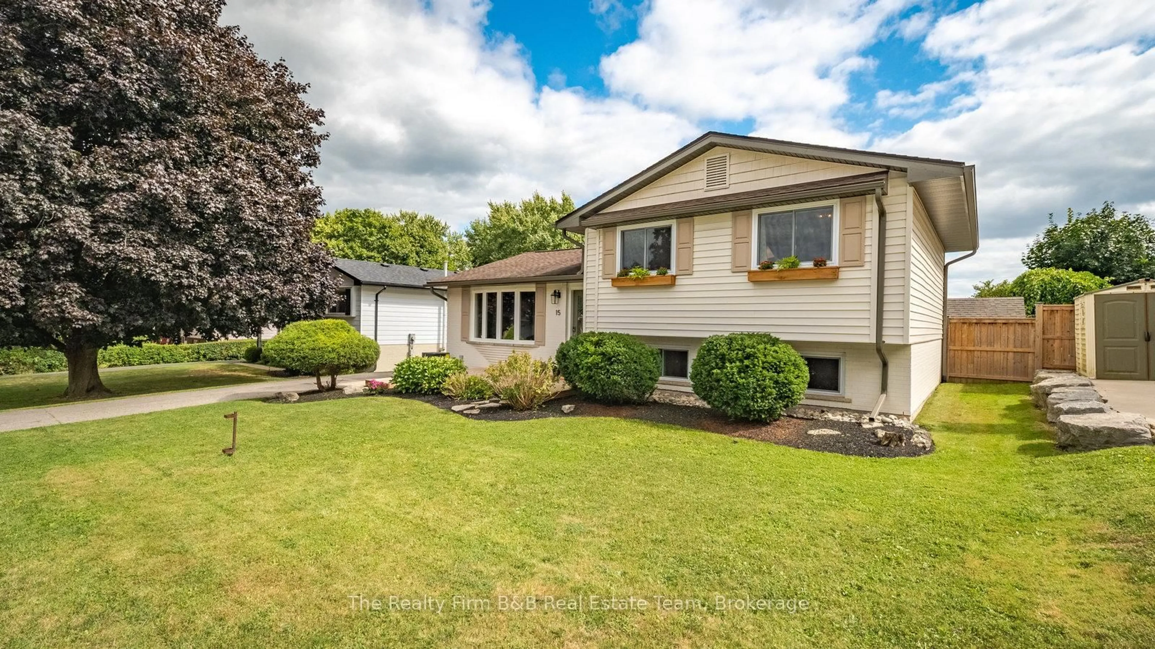 Home with vinyl exterior material, street for 15 Fergusson Ave, Ingersoll Ontario N5C 1E3