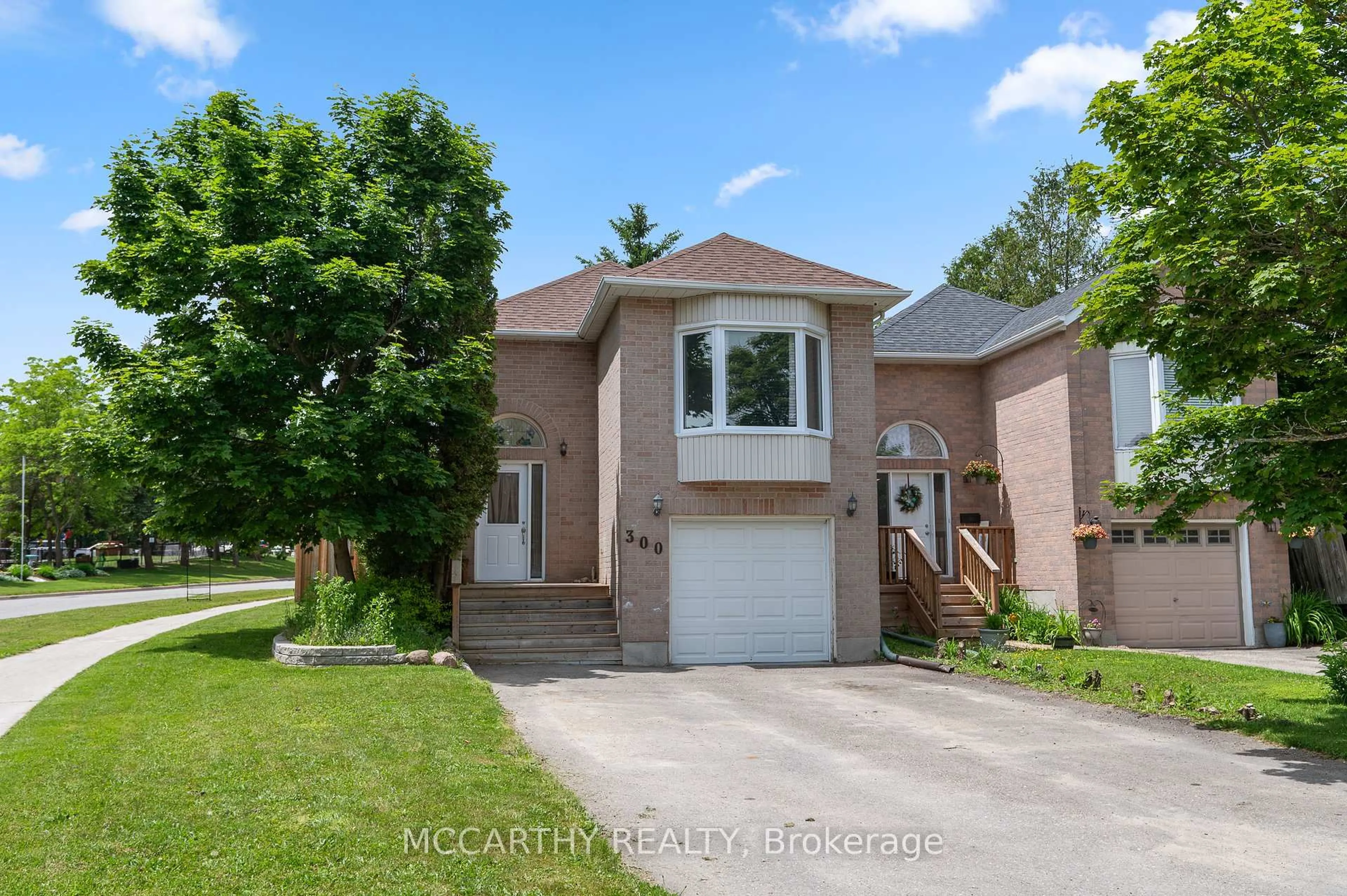 Home with brick exterior material, street for 300 Shelburne Pl, Shelburne Ontario L9V 3A9