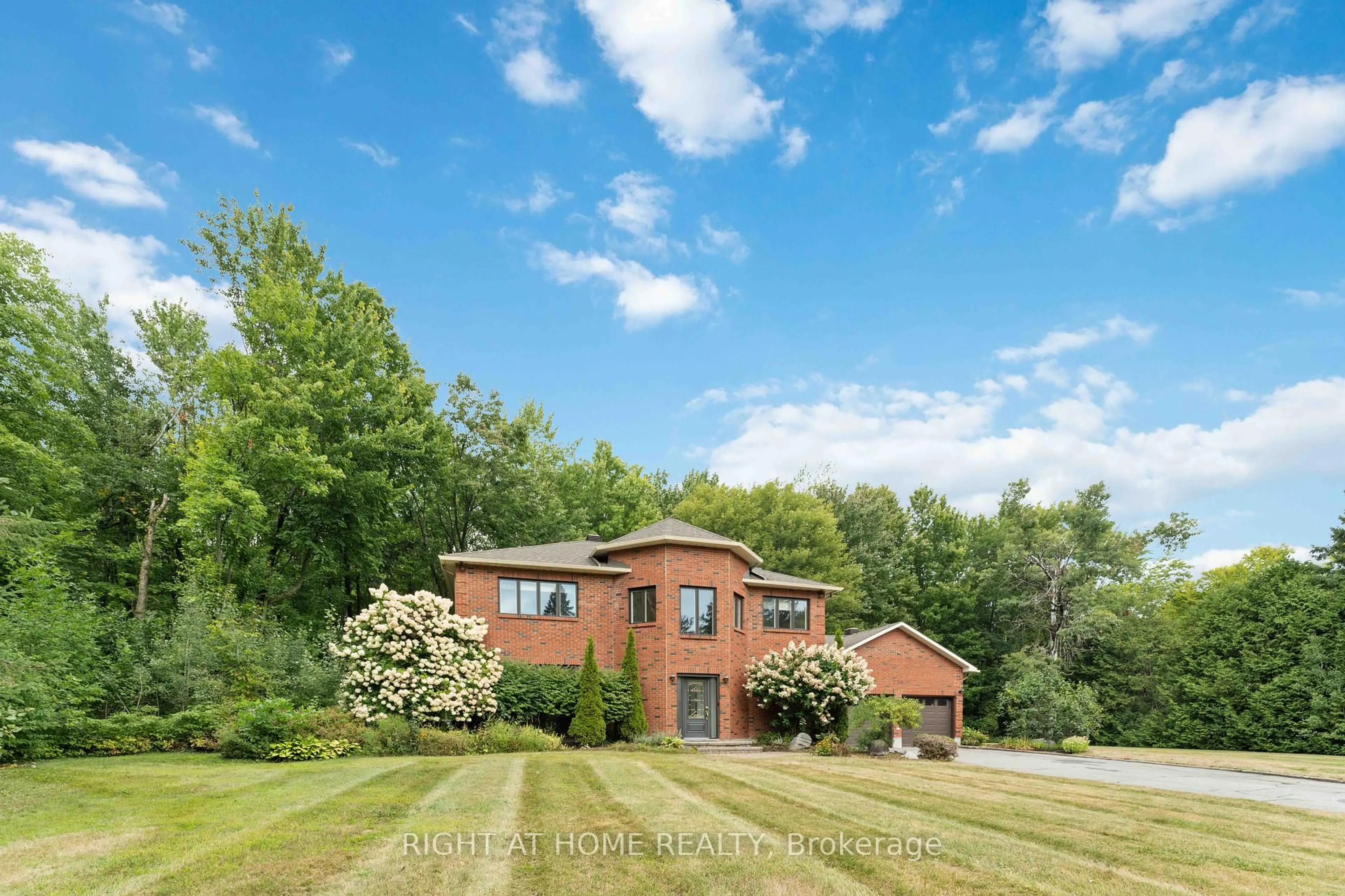 A pic from outside/outdoor area/front of a property/back of a property/a pic from drone, water/lake/river/ocean view for 730 Canary St, Orleans Ontario K4B 1H4