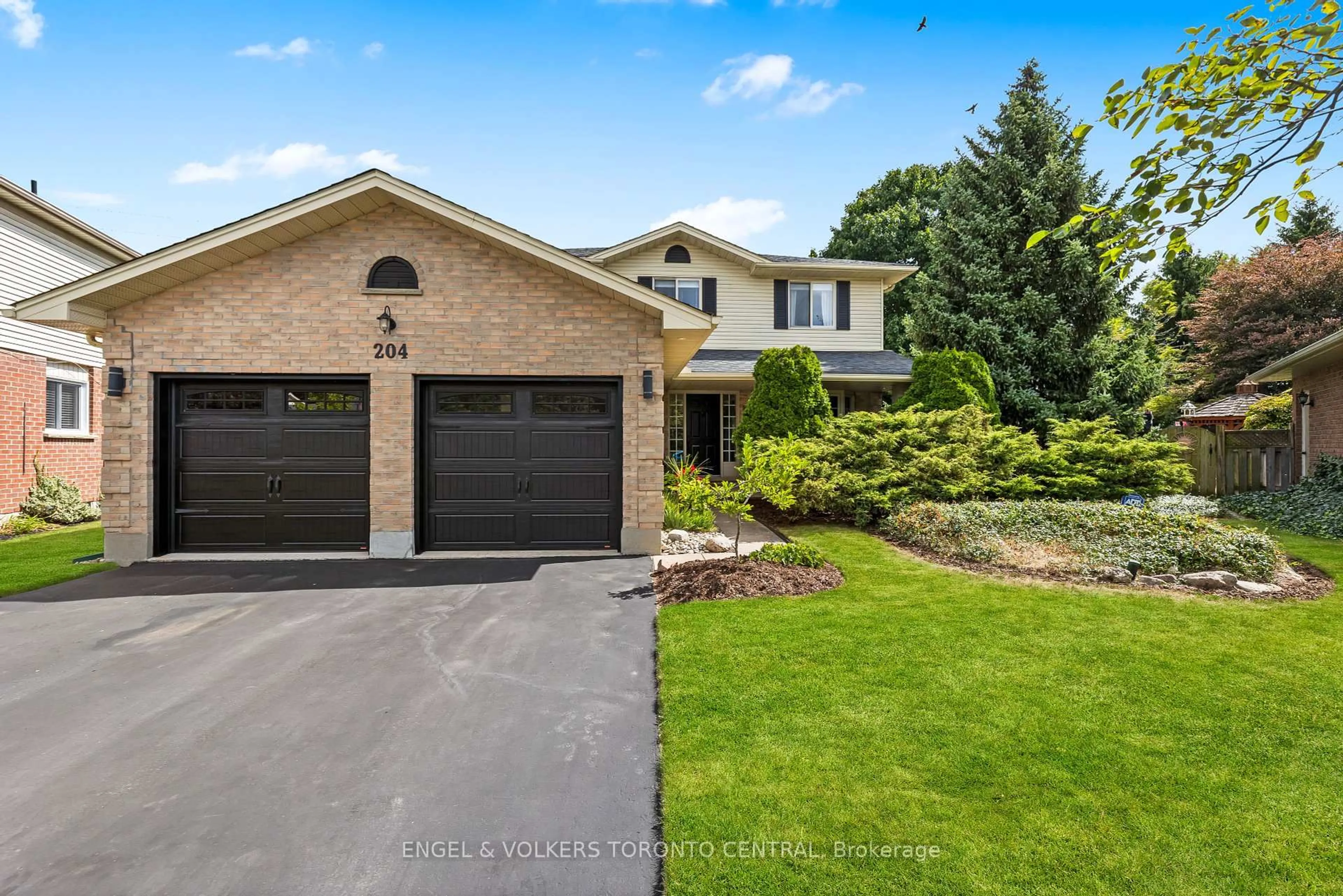 Home with brick exterior material, unknown for 204 Killarney Grve, London North Ontario N5X 3X6