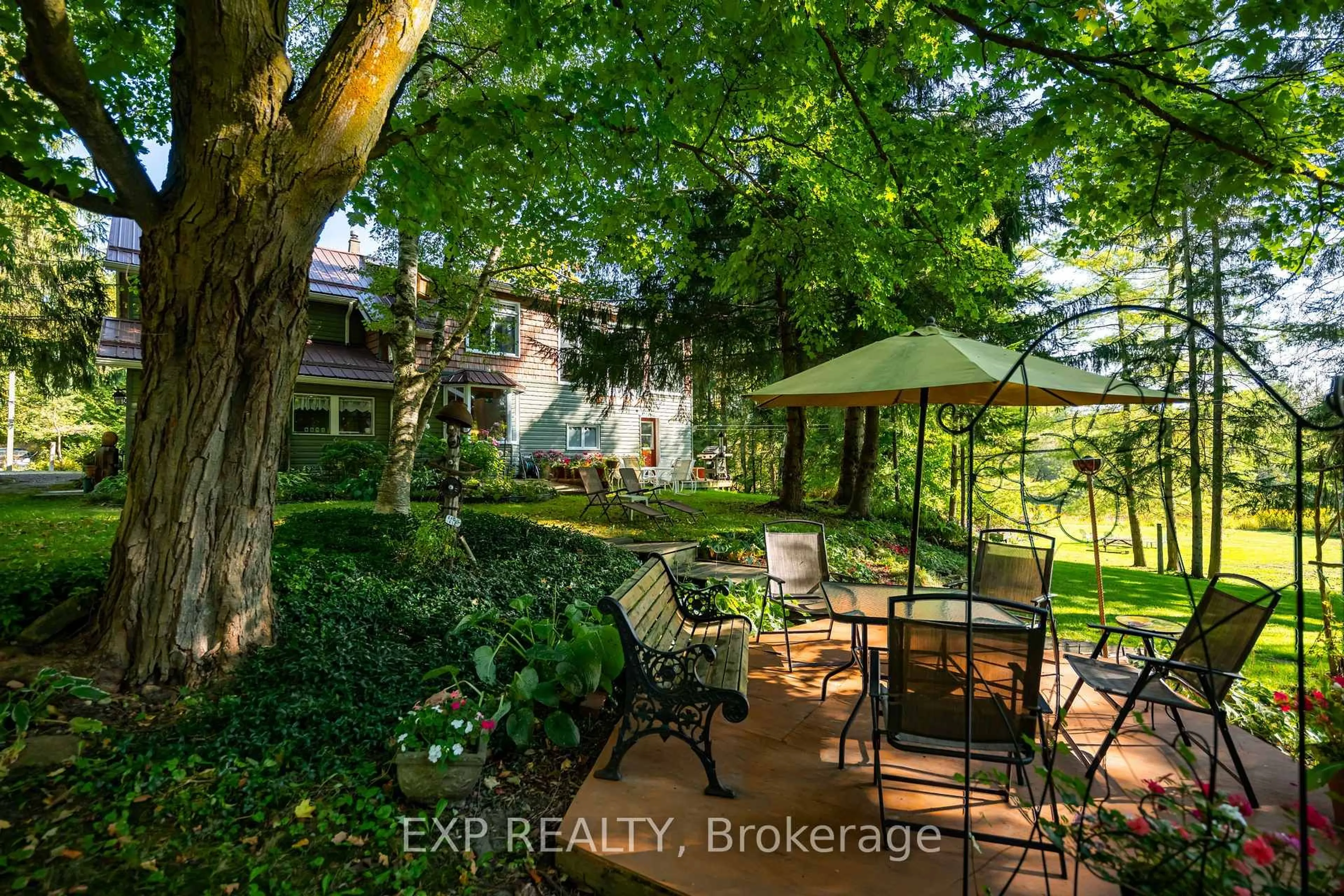 Patio, street for 16 Mill St, Amaranth Ontario L9W 3Z3