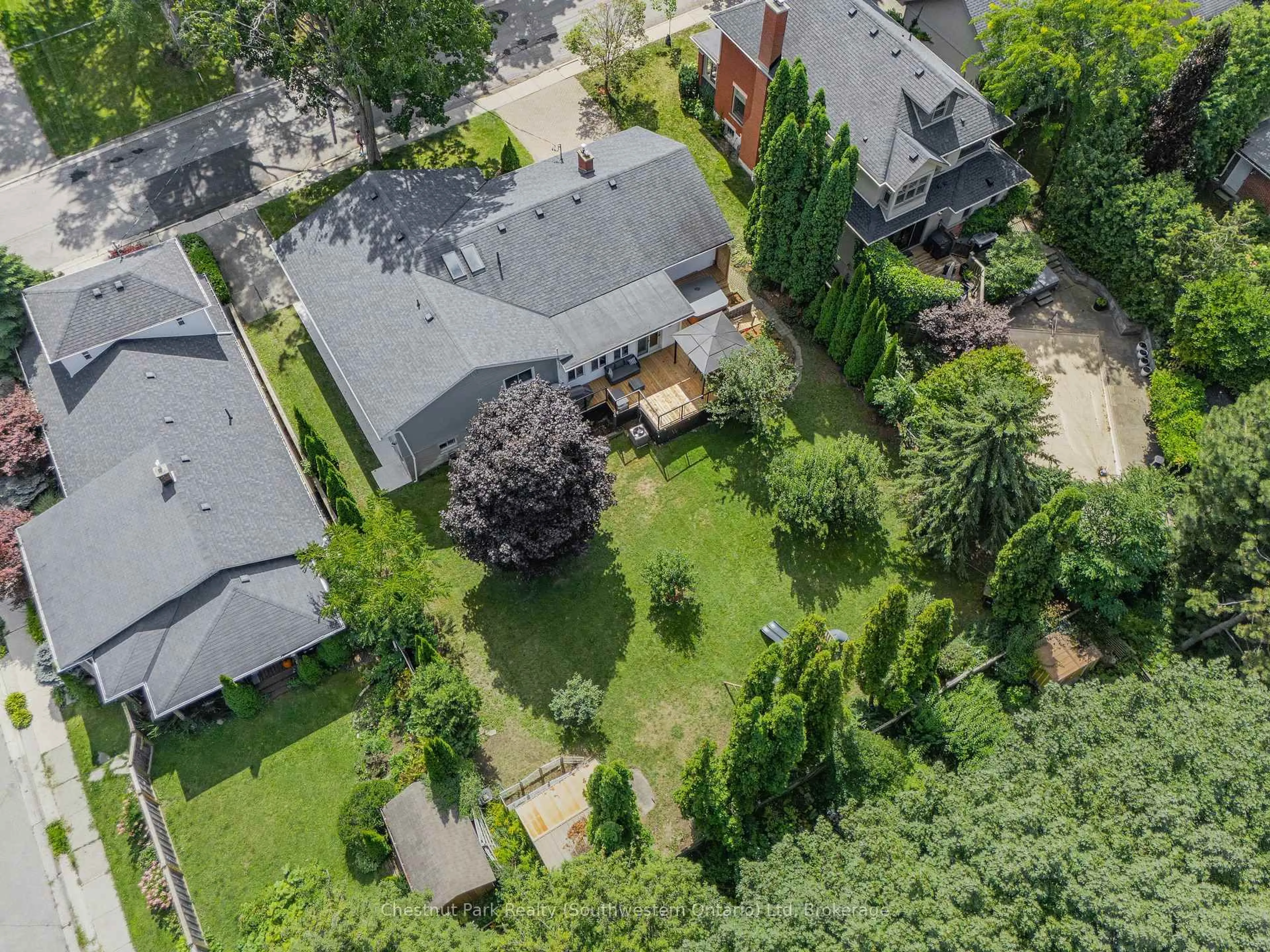 A pic from outside/outdoor area/front of a property/back of a property/a pic from drone, street for 68 Lemon St, Guelph Ontario N1E 2H3