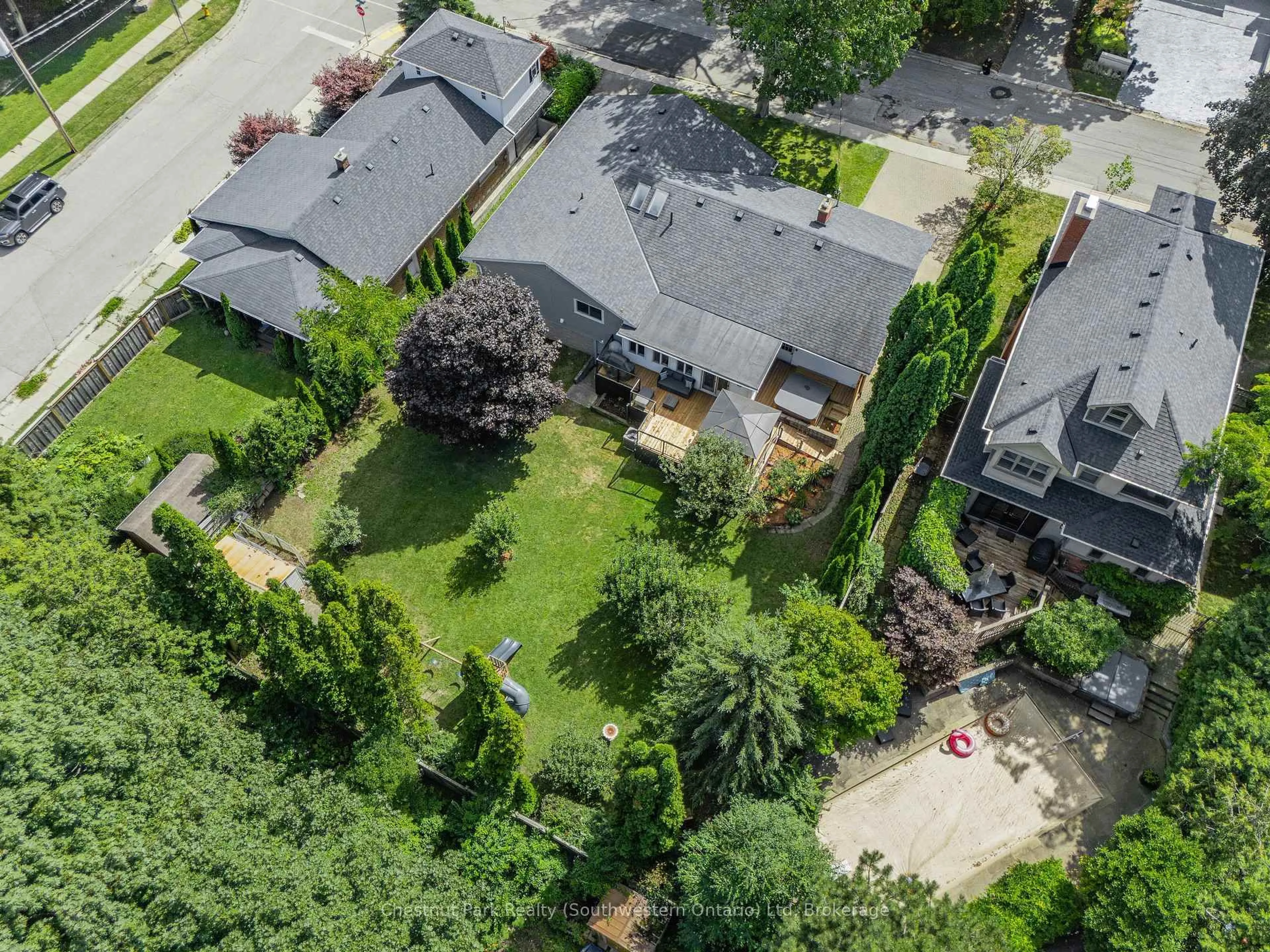 A pic from outside/outdoor area/front of a property/back of a property/a pic from drone, street for 68 Lemon St, Guelph Ontario N1E 2H3
