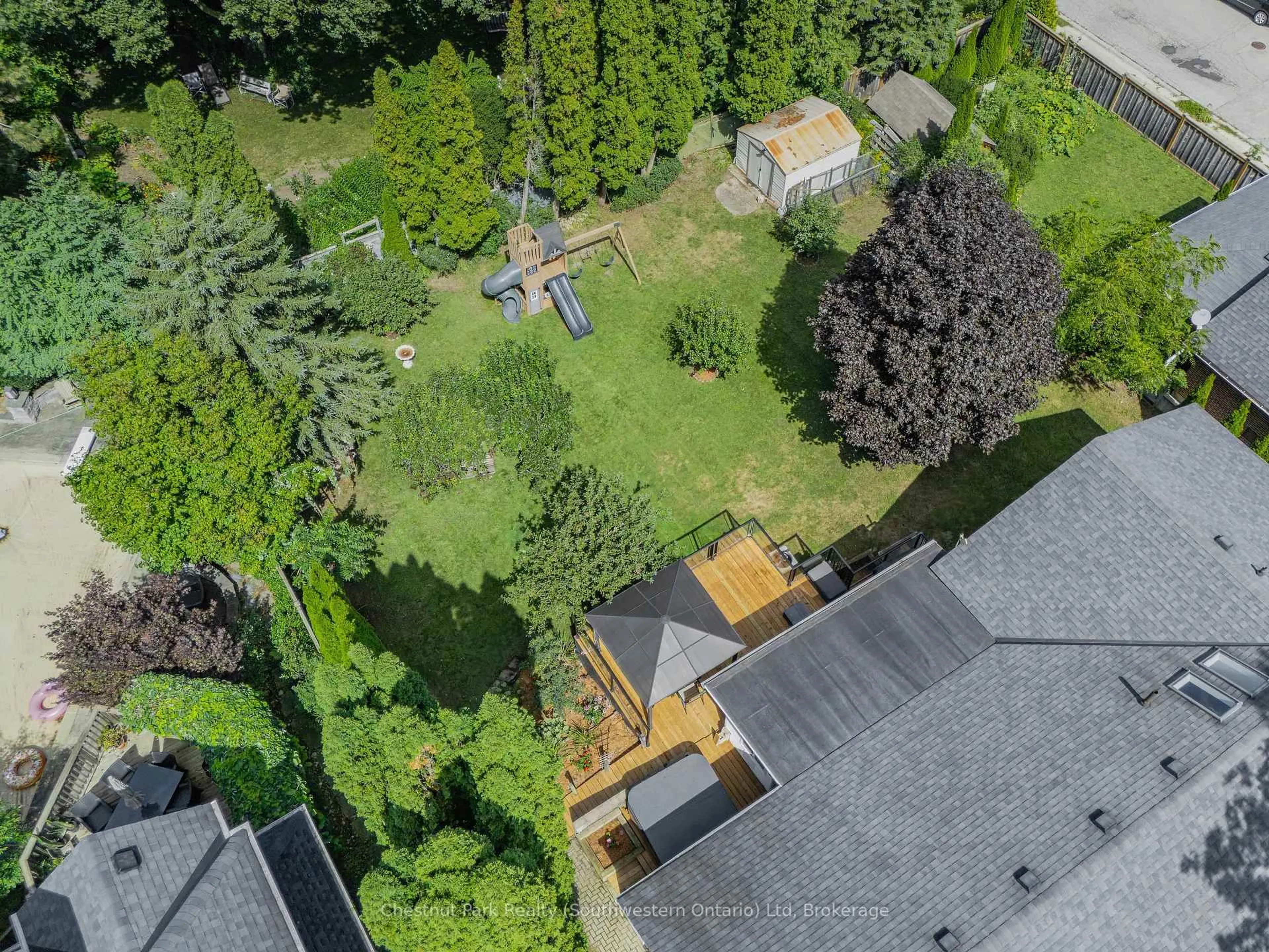 A pic from outside/outdoor area/front of a property/back of a property/a pic from drone, street for 68 Lemon St, Guelph Ontario N1E 2H3