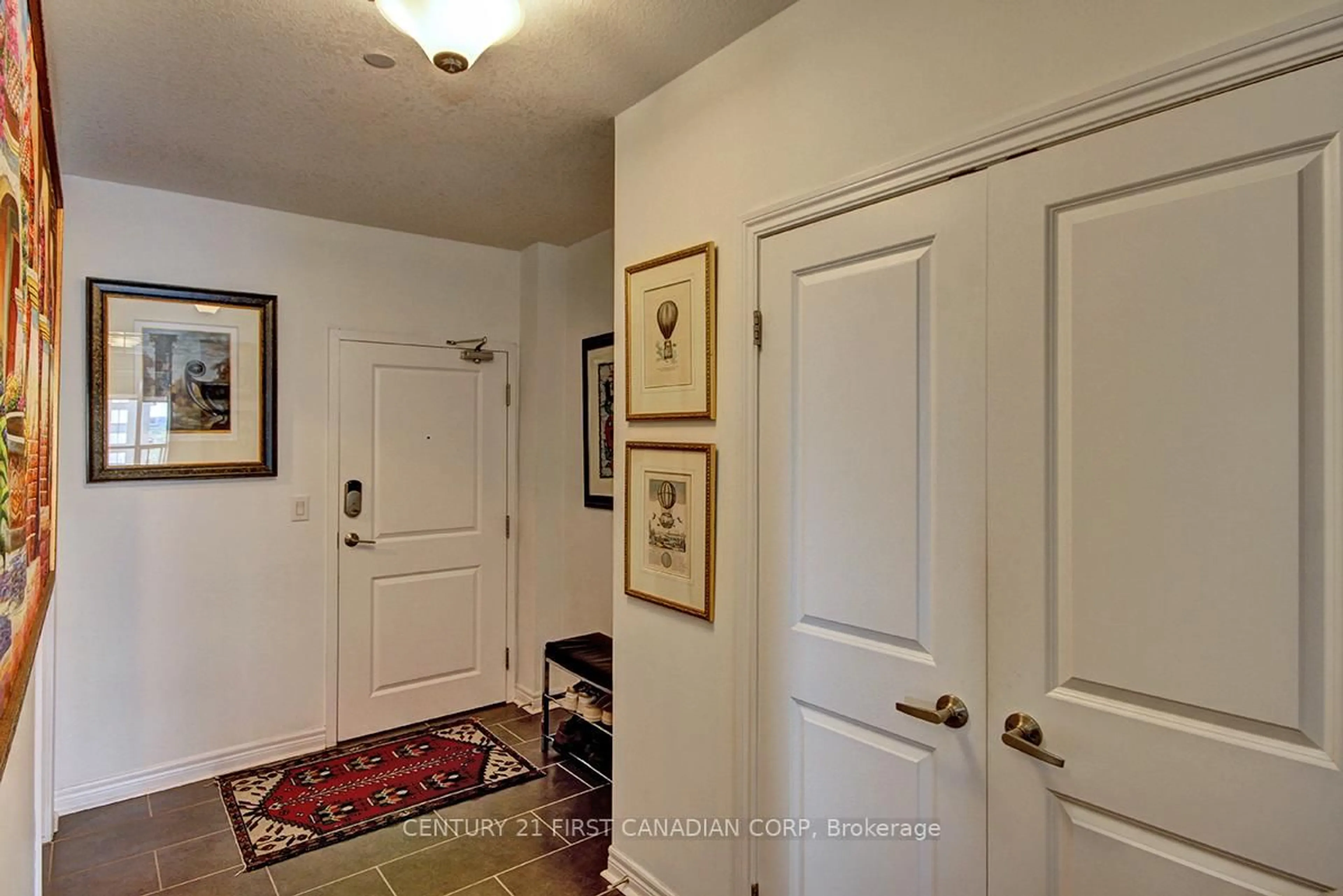 Indoor entryway for 330 Ridout St #2108, London East Ontario N6A 0A7