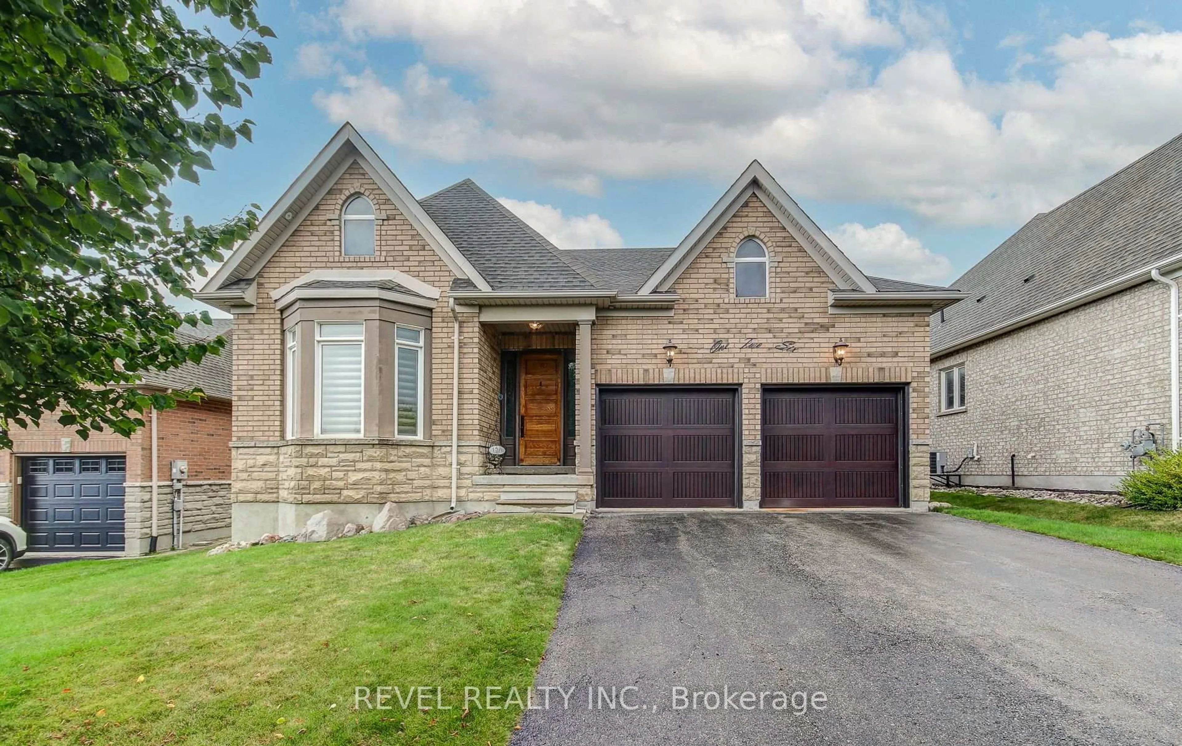 Home with brick exterior material, street for 126 Aberfoyle Mill Cres, Puslinch Ontario N1H 6H9