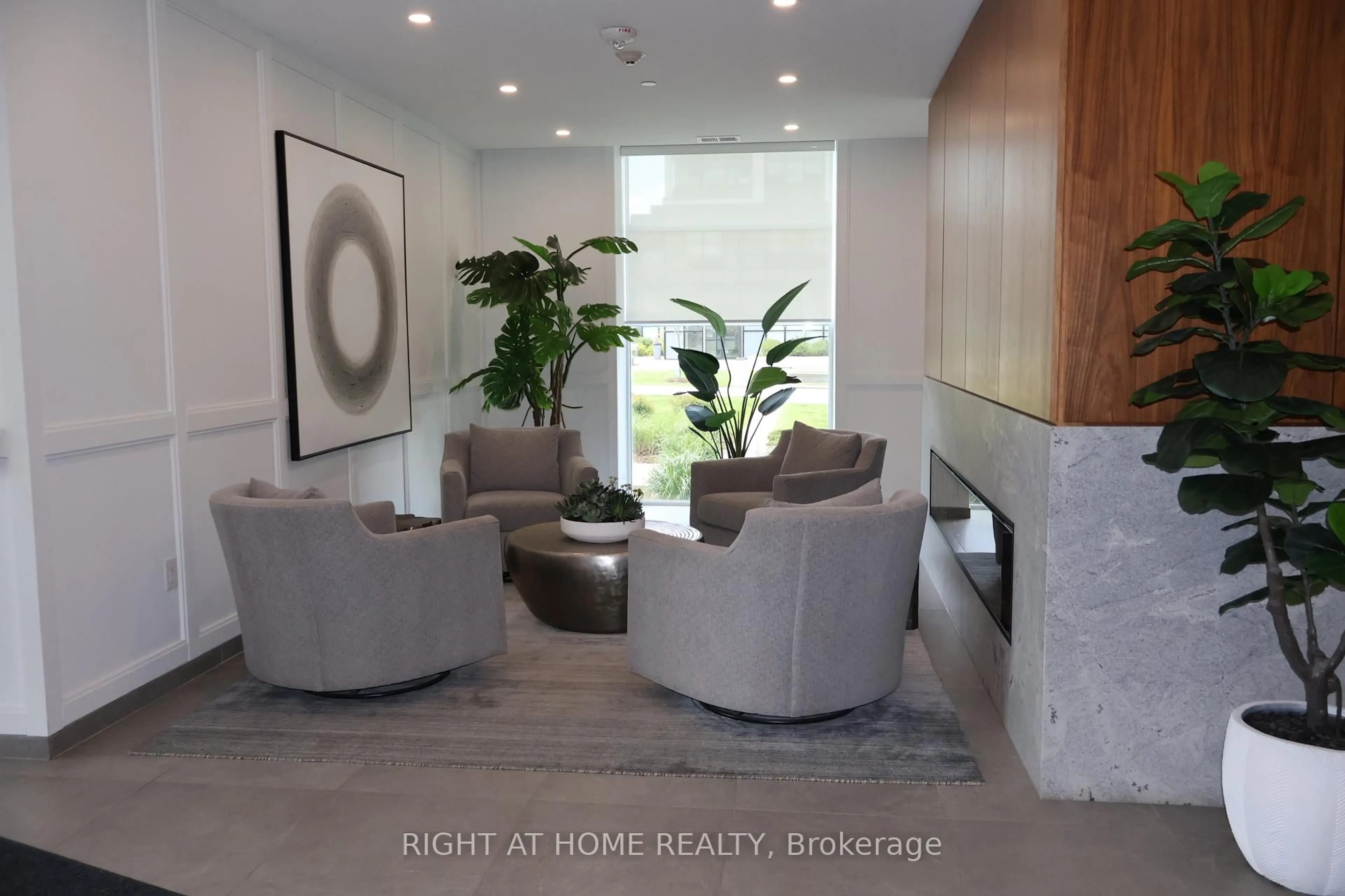 Lobby for 1880 Gordon St #1006, Guelph Ontario N1L 0P5