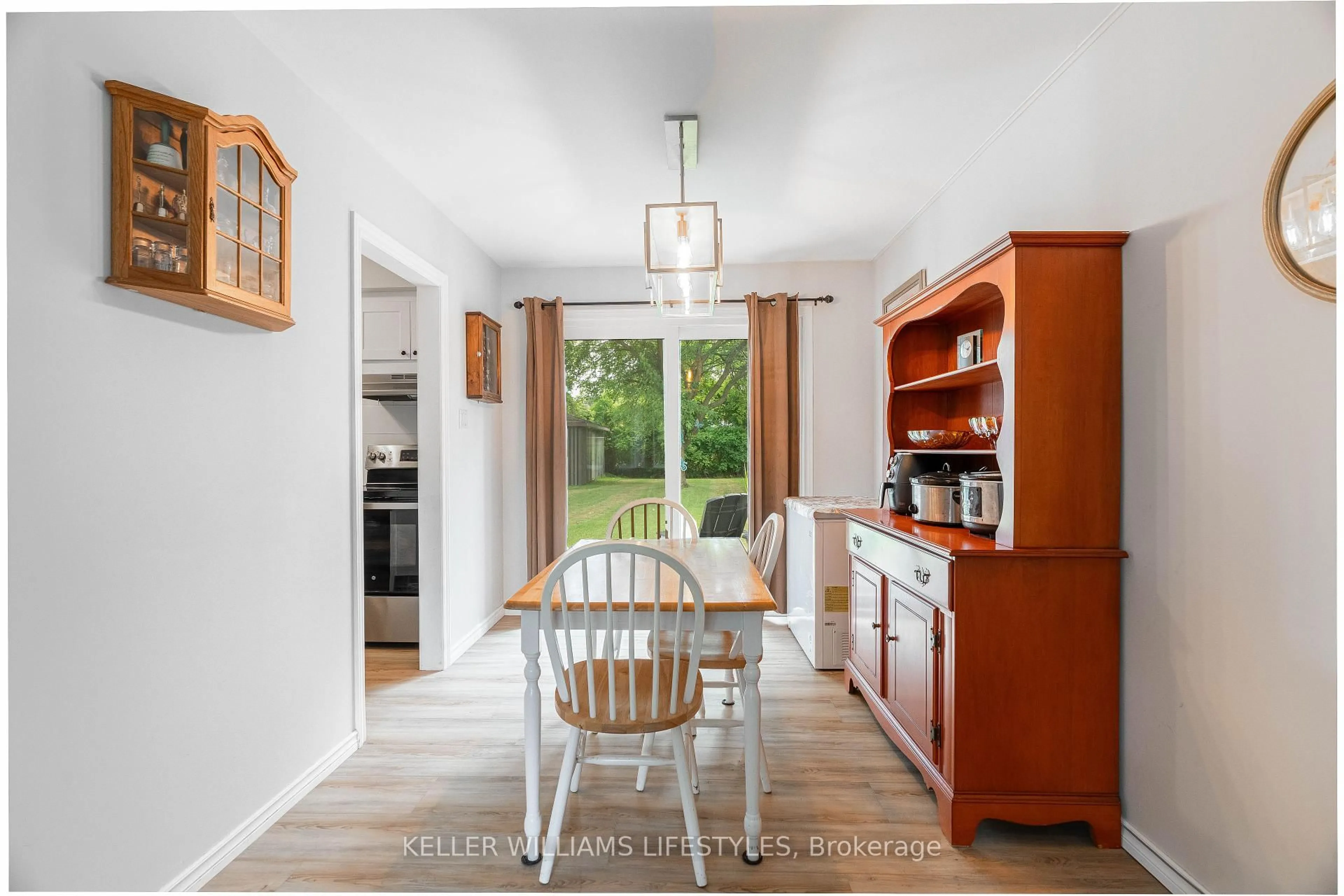 Open concept kitchen, unknown for 155 Water St #2, Southwest Middlesex Ontario N0L 1M0