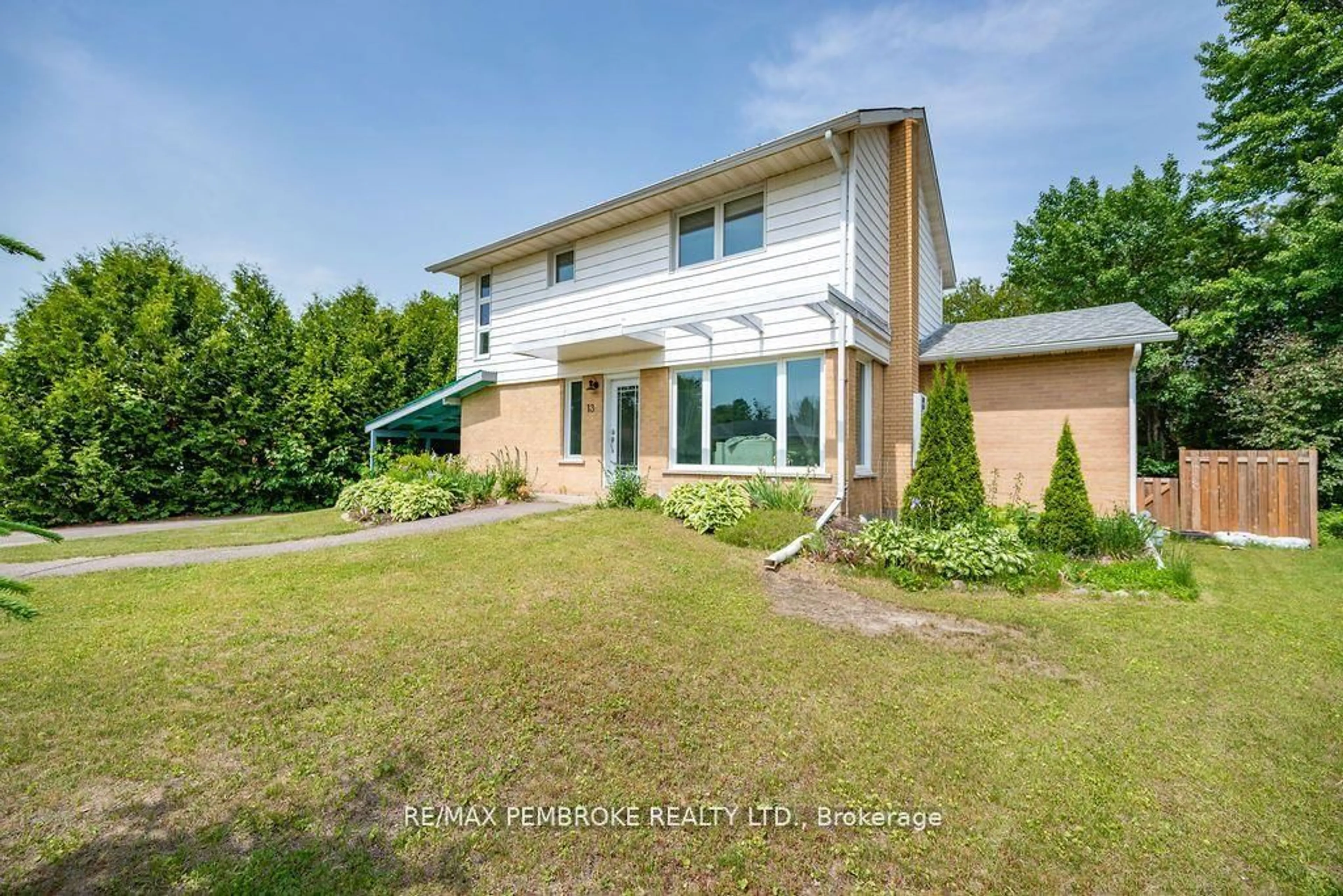 A pic from outside/outdoor area/front of a property/back of a property/a pic from drone, unknown for 13 Highland Cres, Deep River Ontario K0J 1P0