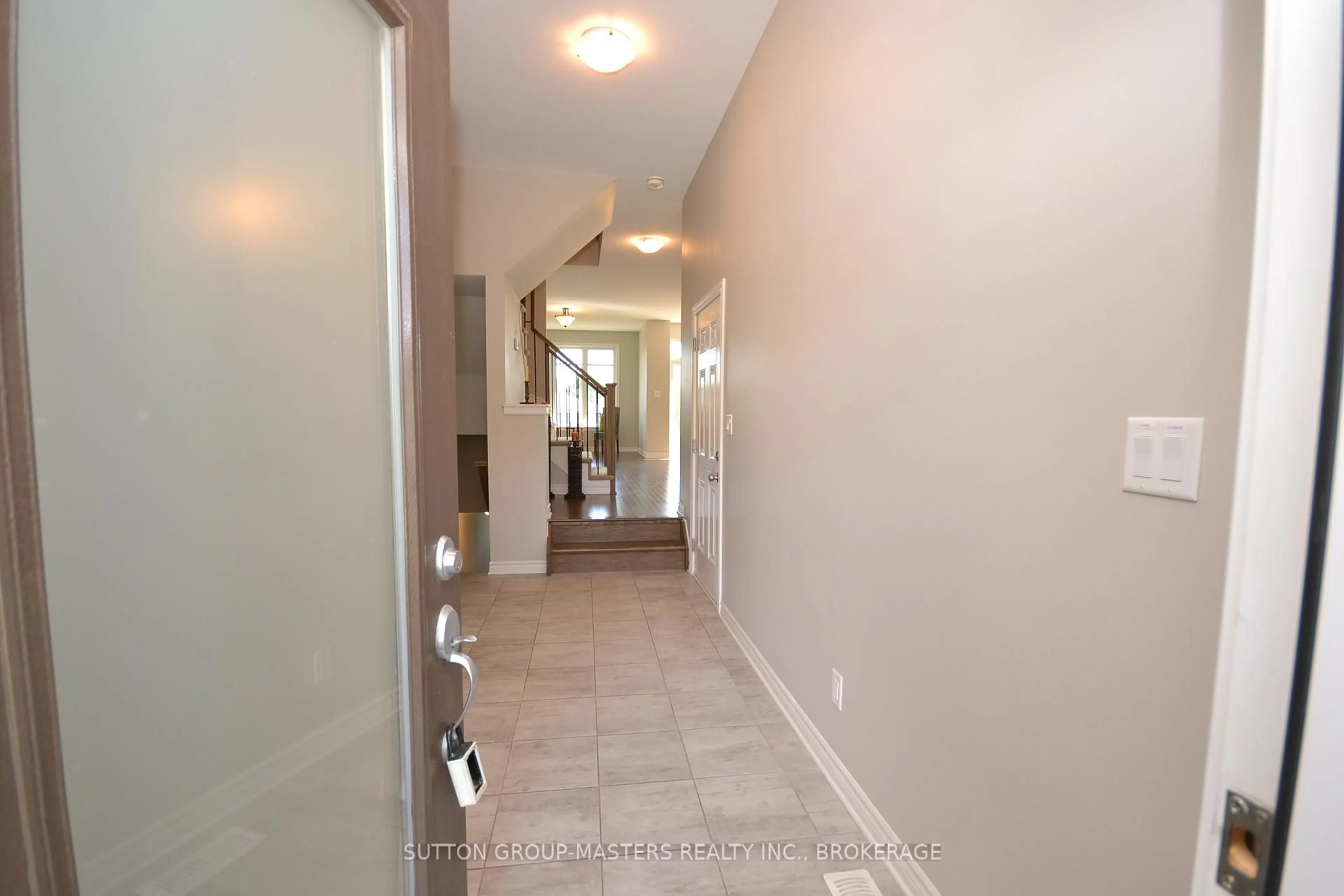 Indoor entryway for 1106 Barrow Ave, Kingston Ontario K7M 0G5