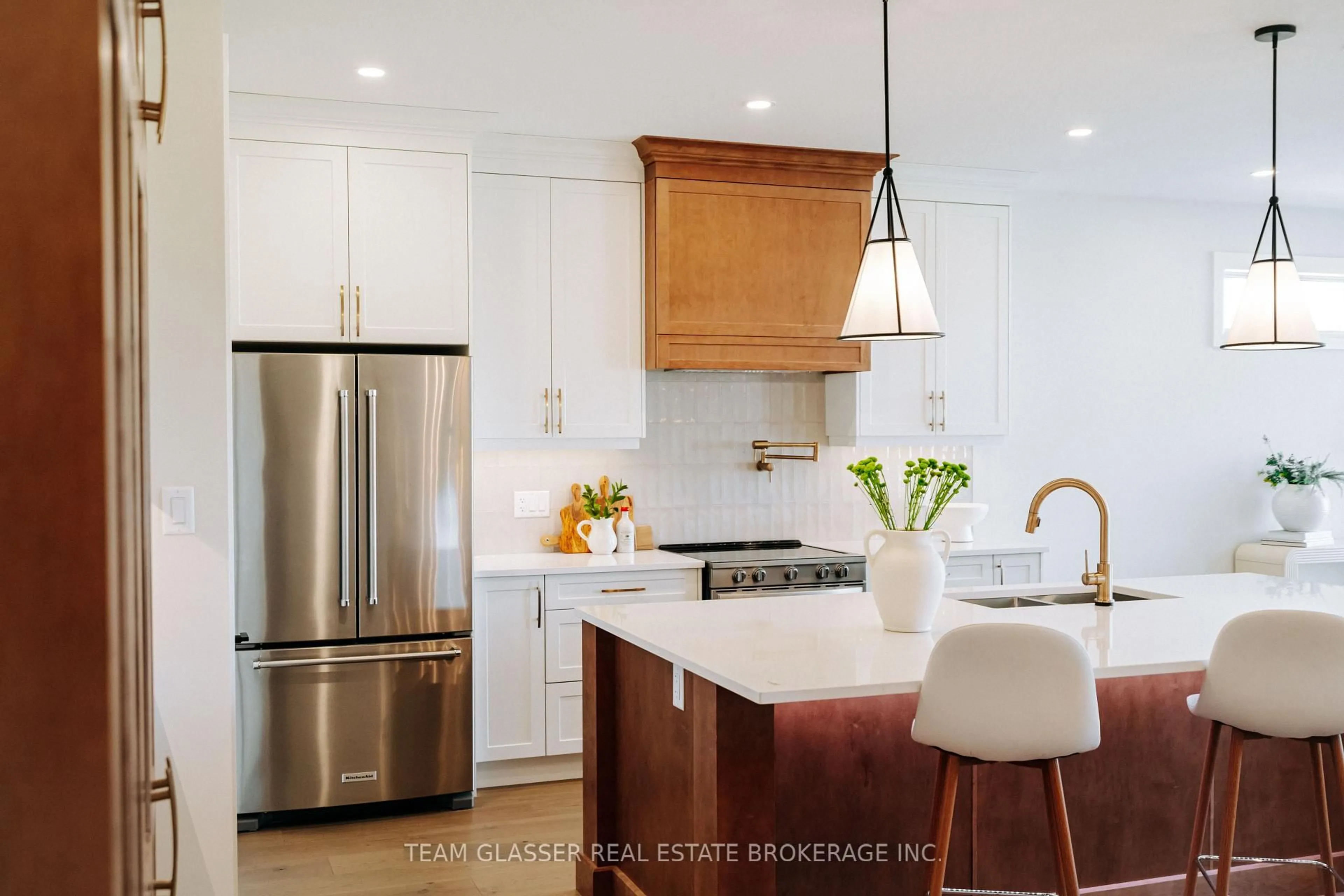 Contemporary kitchen, unknown for 64 Allister LOT 99 Dr, Middlesex Centre Ontario N0L 1R0