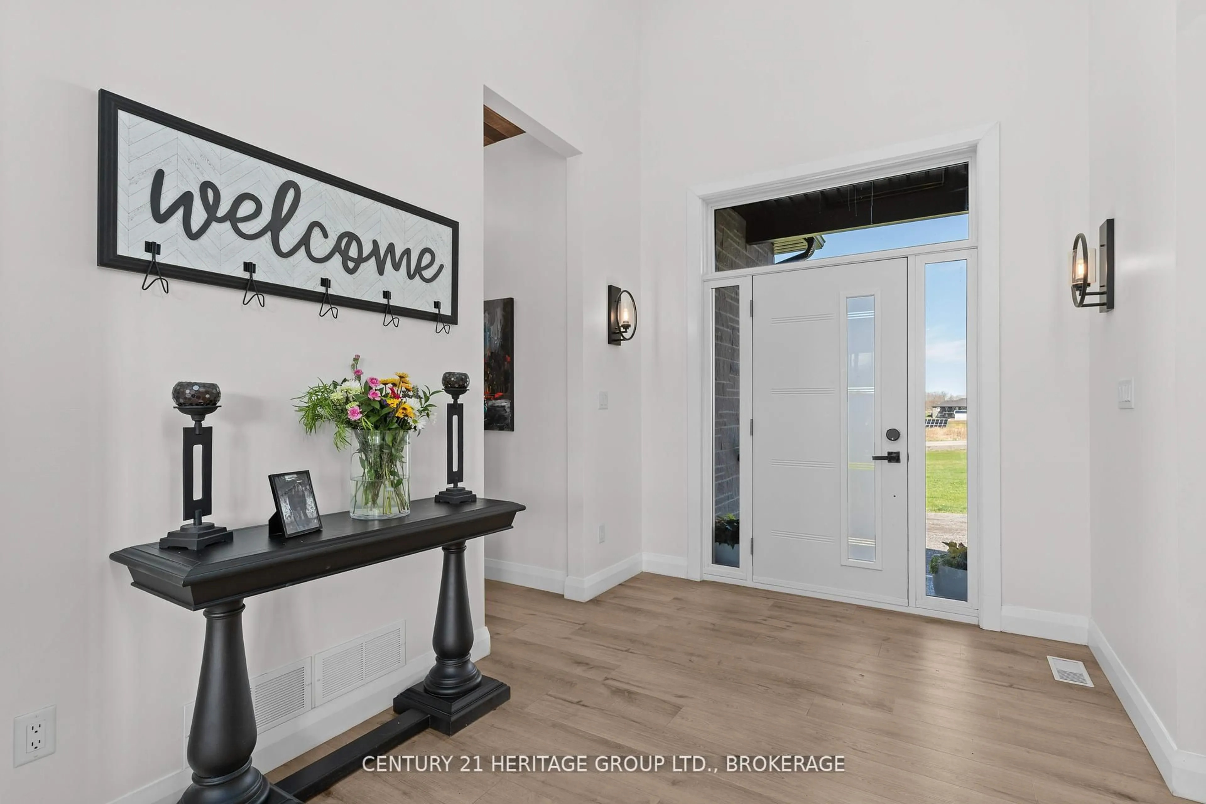 Indoor entryway for 245 Mann Dr, Kingston Ontario K7L 0G2