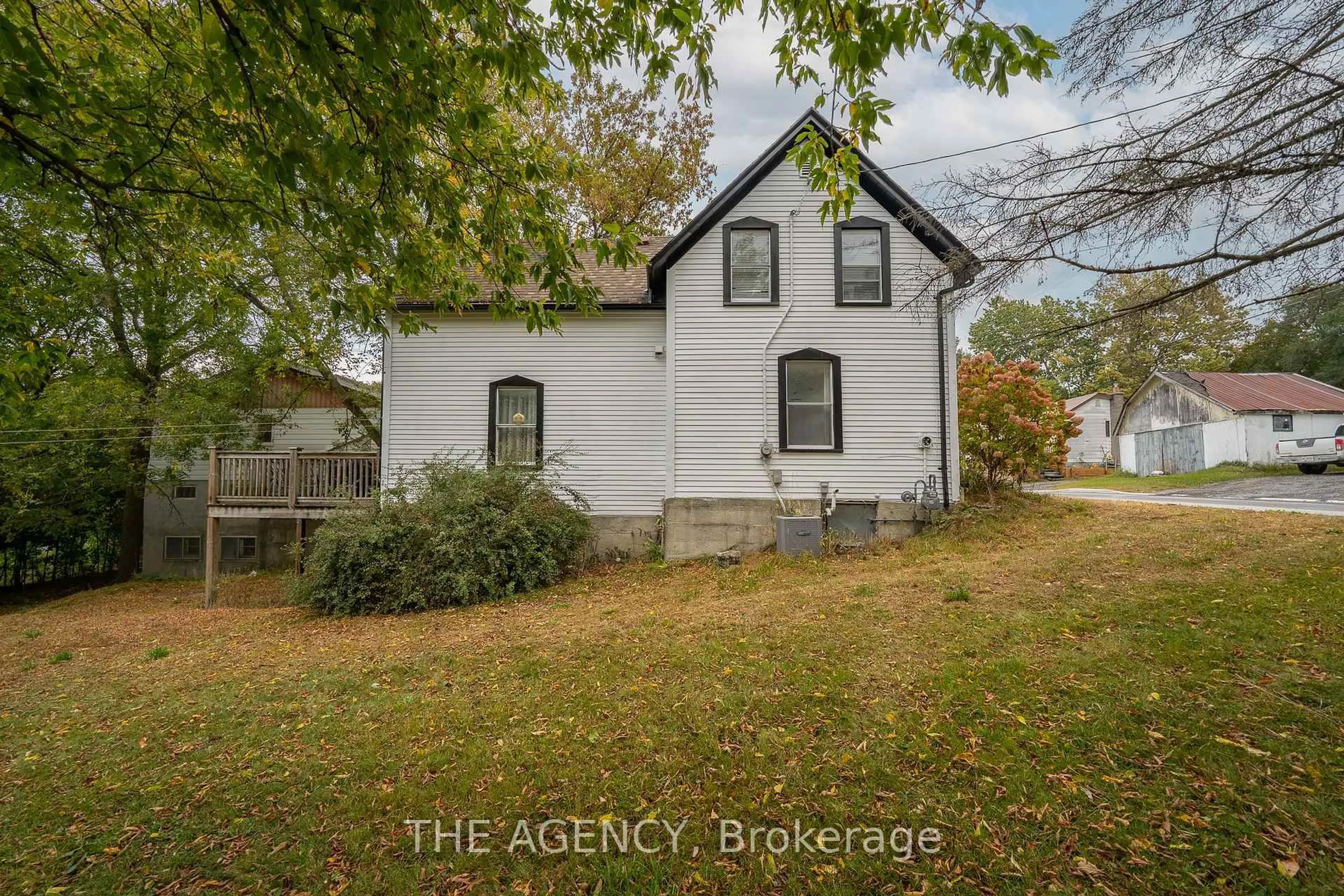 A pic from outside/outdoor area/front of a property/back of a property/a pic from drone, building for 16 Elks St, Prince Edward County Ontario K0K 2T0