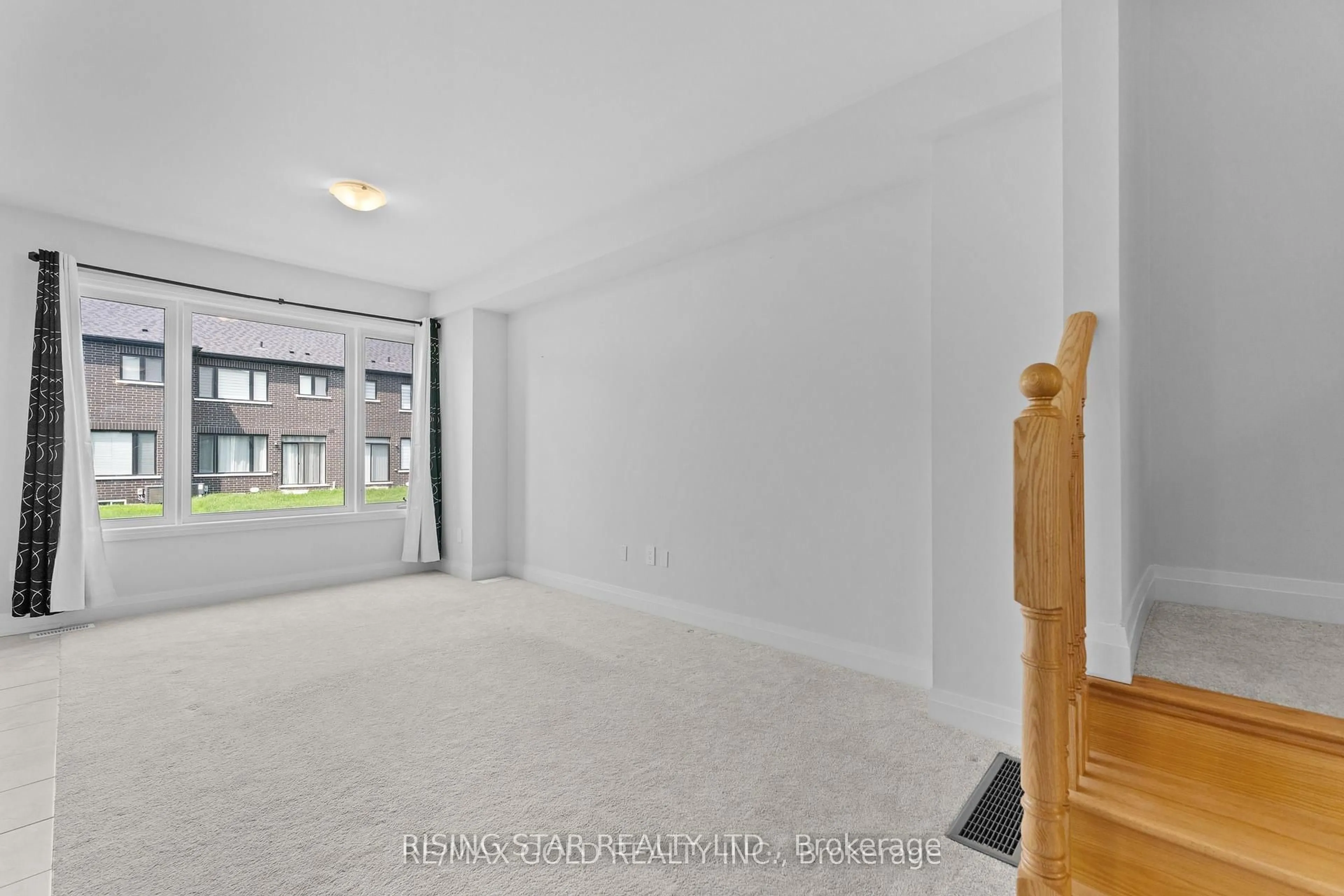 A pic of a room for 136 Corley St, Kawartha Lakes Ontario K9V 0R4