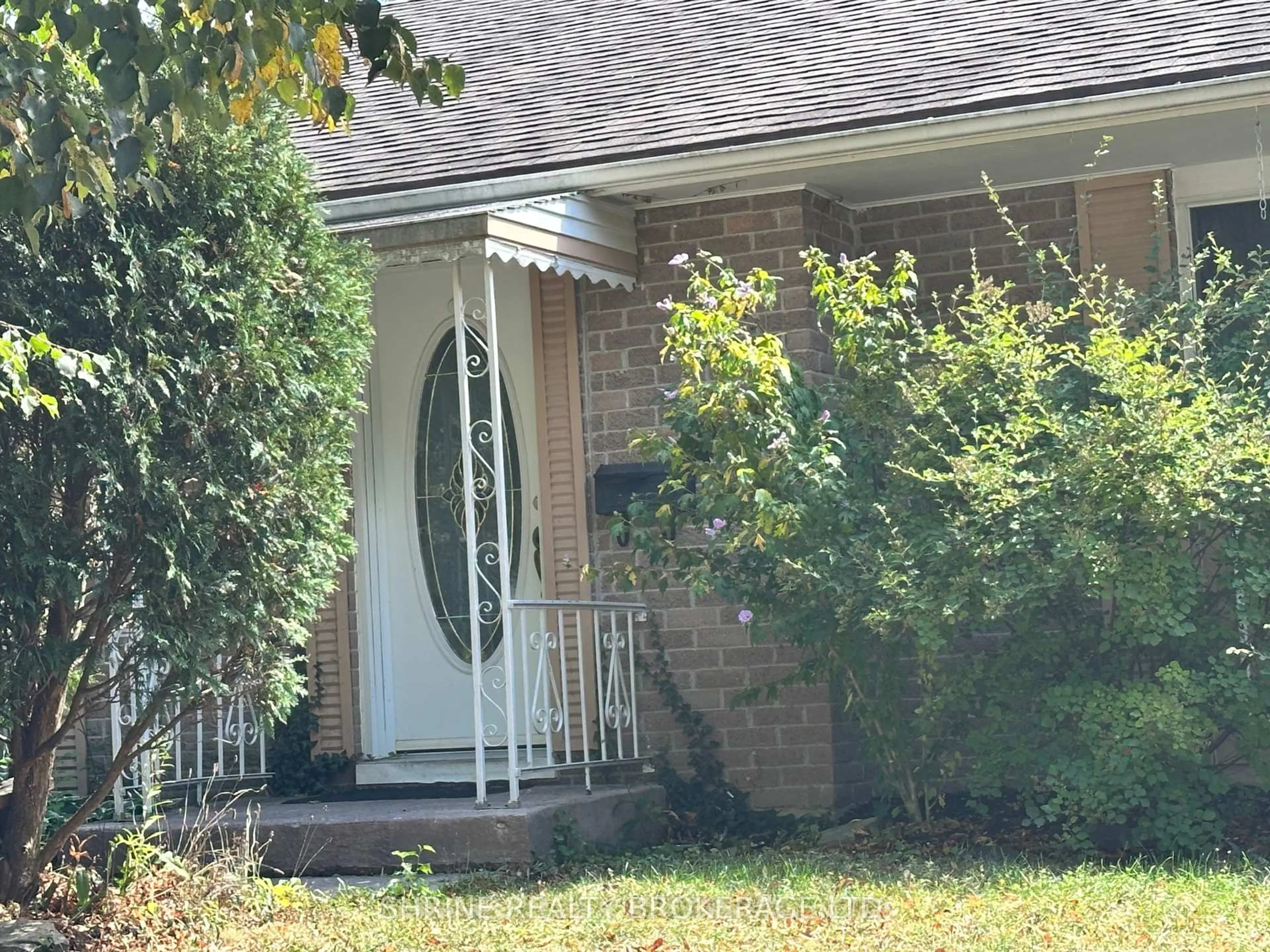 Unknown for 5 CAPRICE Cres, London East Ontario N5V 3L8