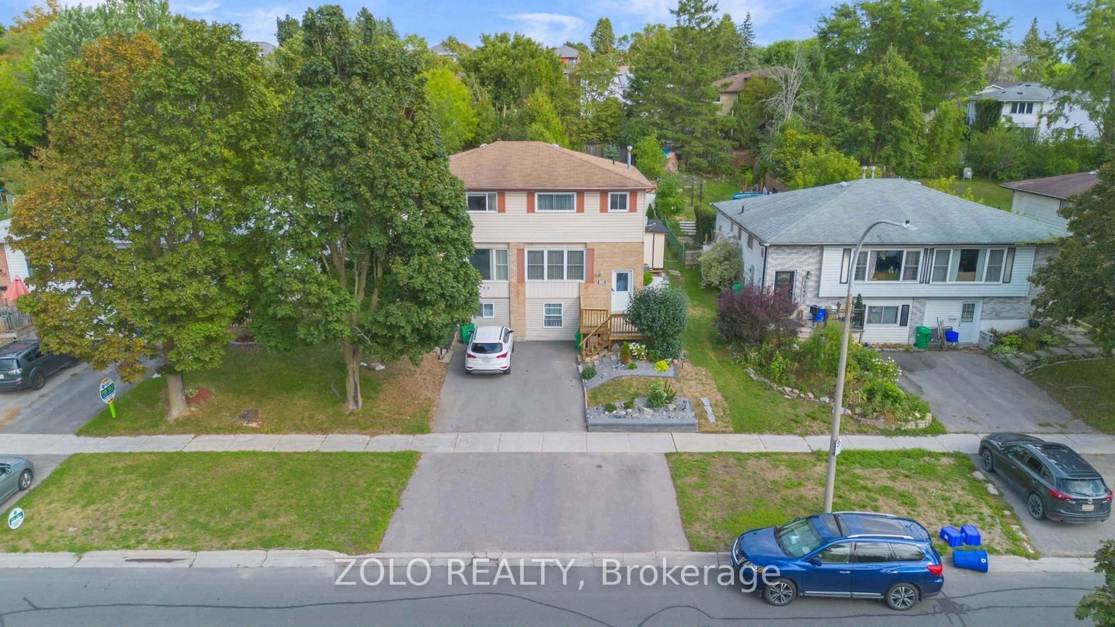 A pic from outside/outdoor area/front of a property/back of a property/a pic from drone, city buildings view from balcony for 2048 Walker Ave, Peterborough Ontario K9L 1S1