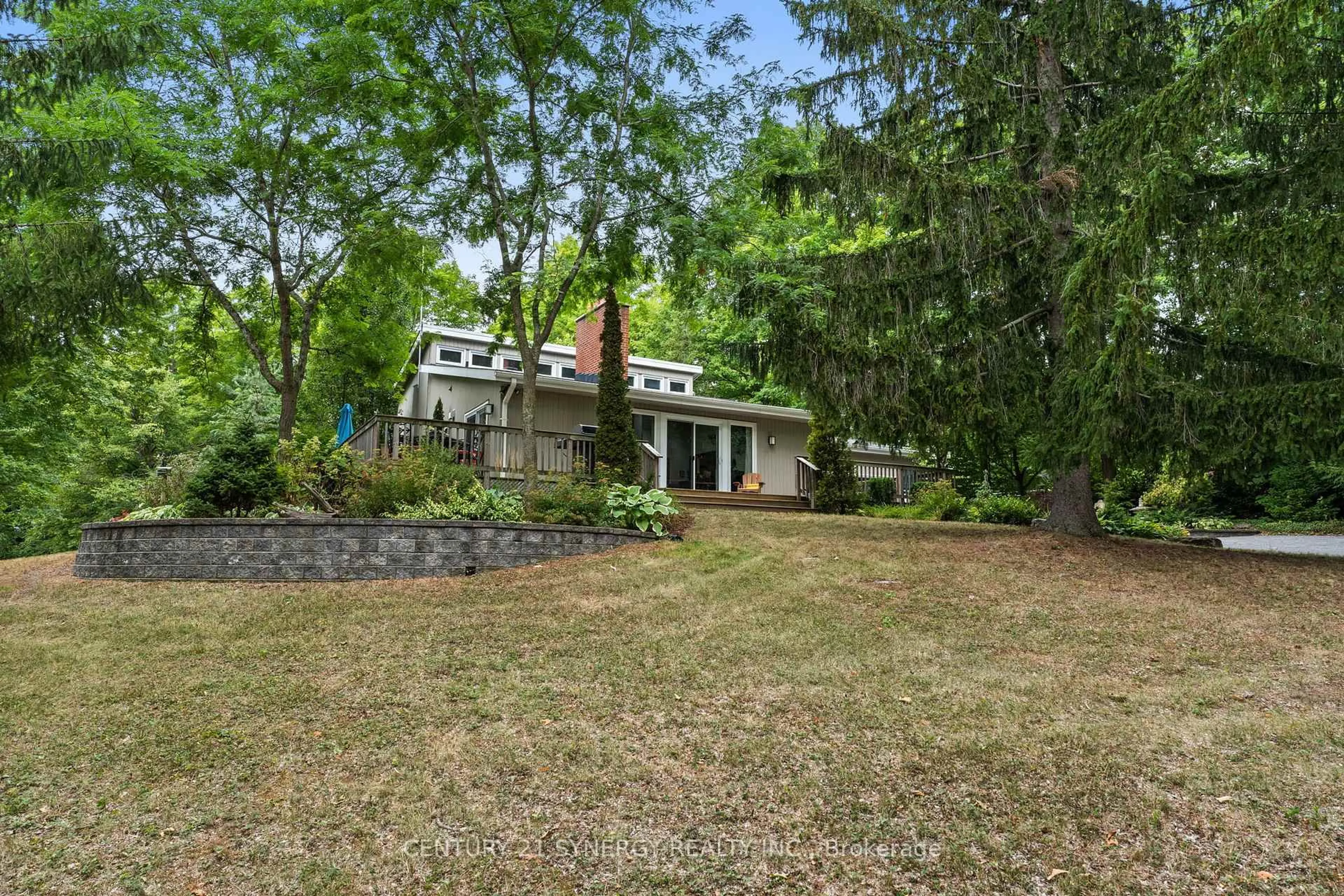 A pic from outside/outdoor area/front of a property/back of a property/a pic from drone, unknown for 5984 Third Line Rd, North Gower Ontario K0A 2T0