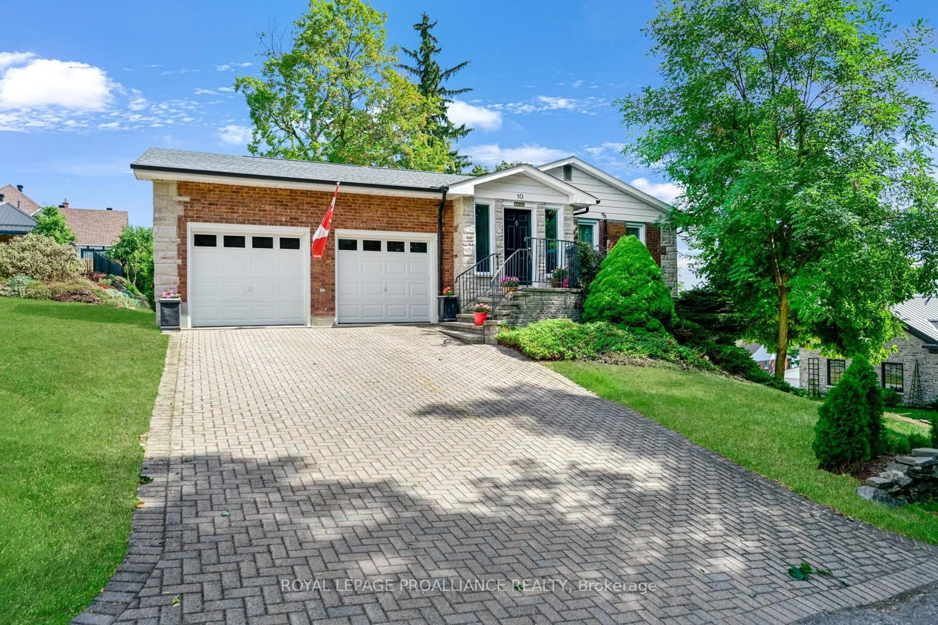 Home with brick exterior material, street for 10 Cliffside Cres, Brockville Ontario K6V 3A1