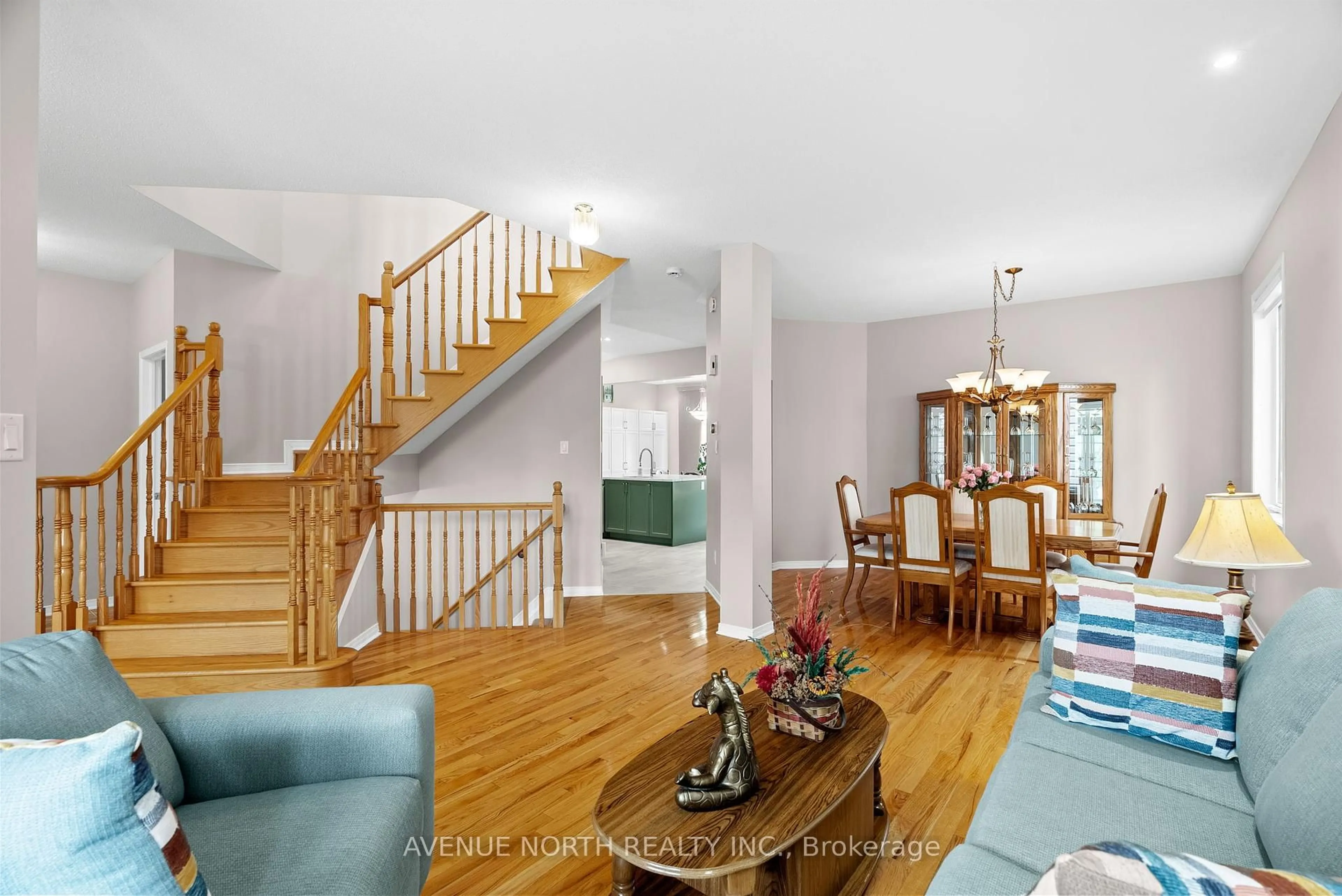 Unknown for 93 Whitestone Dr, Ottawa Ontario K2C 4C6